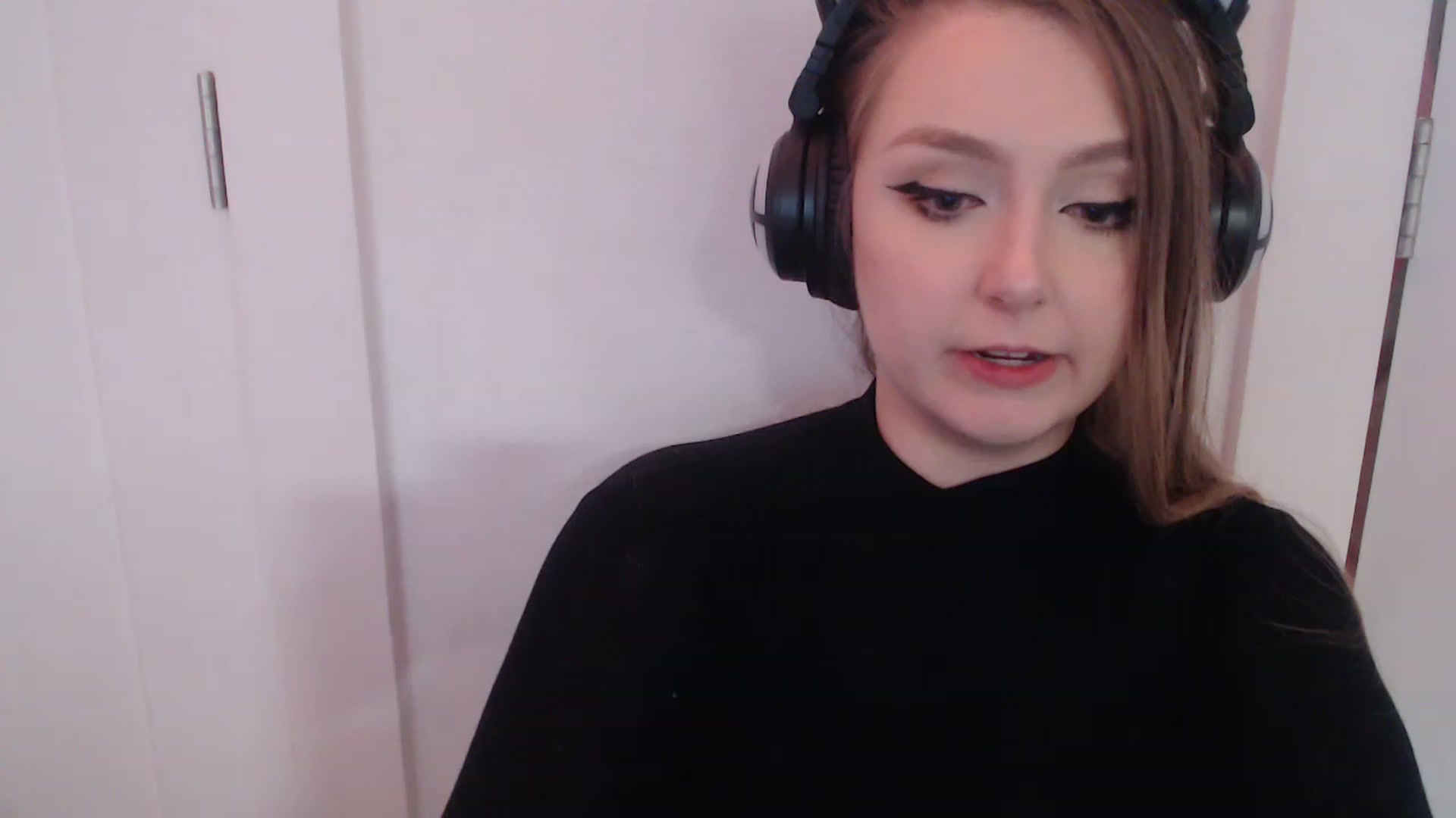Gallery image thumbnail from LibbyxDoe's myfreecams stream on, 03/15/2023, 11:35 image 1 of 20