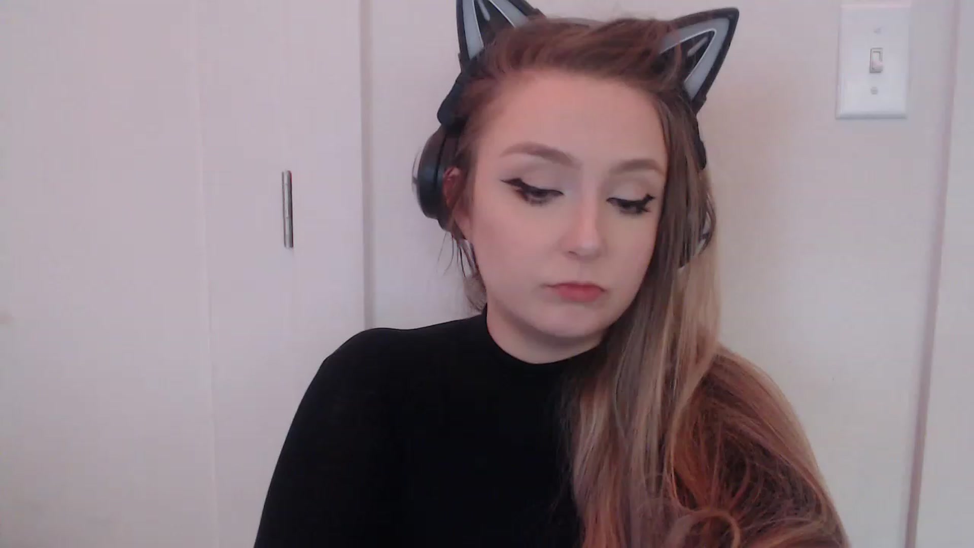 Gallery image thumbnail from LibbyxDoe's myfreecams stream on, 03/15/2023, 11:35 image 5 of 20