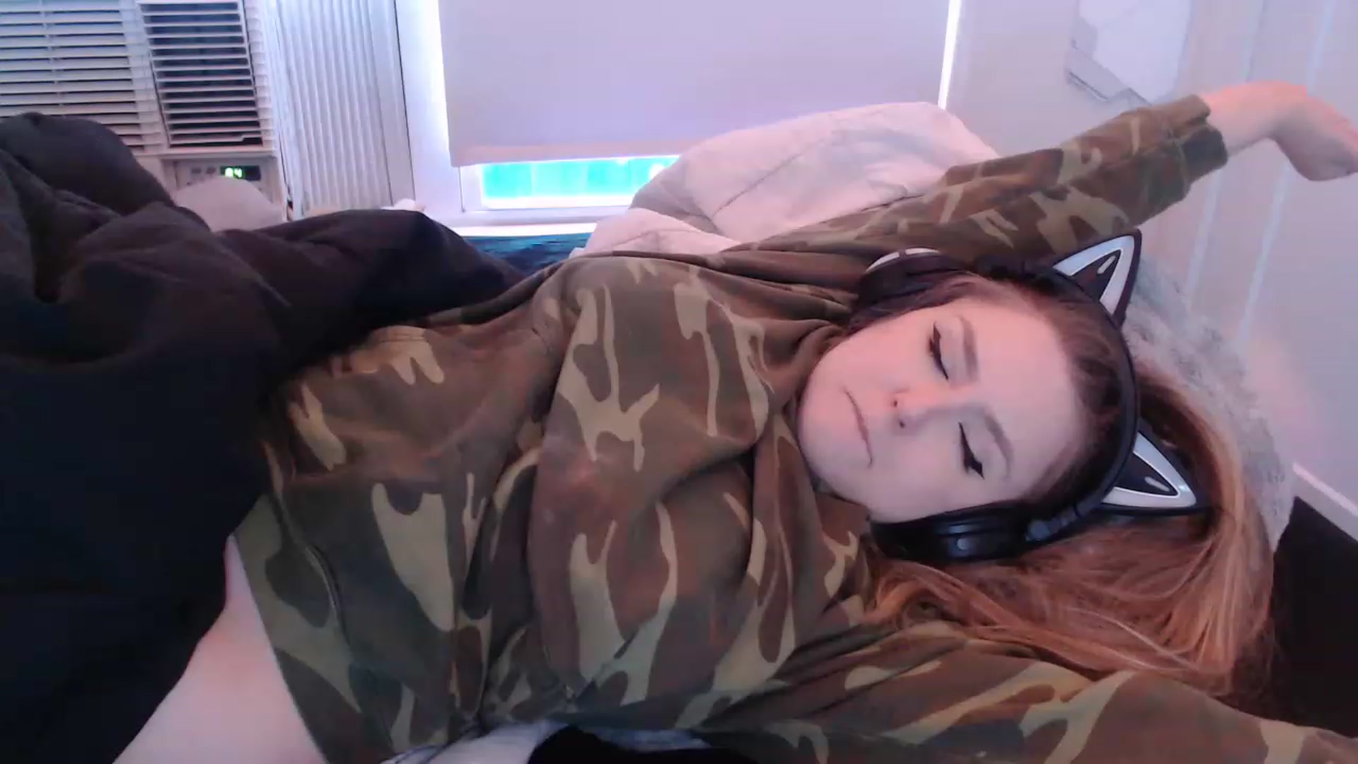 Gallery image thumbnail from LibbyxDoe's myfreecams stream on, 03/15/2023, 14:29 image 11 of 20