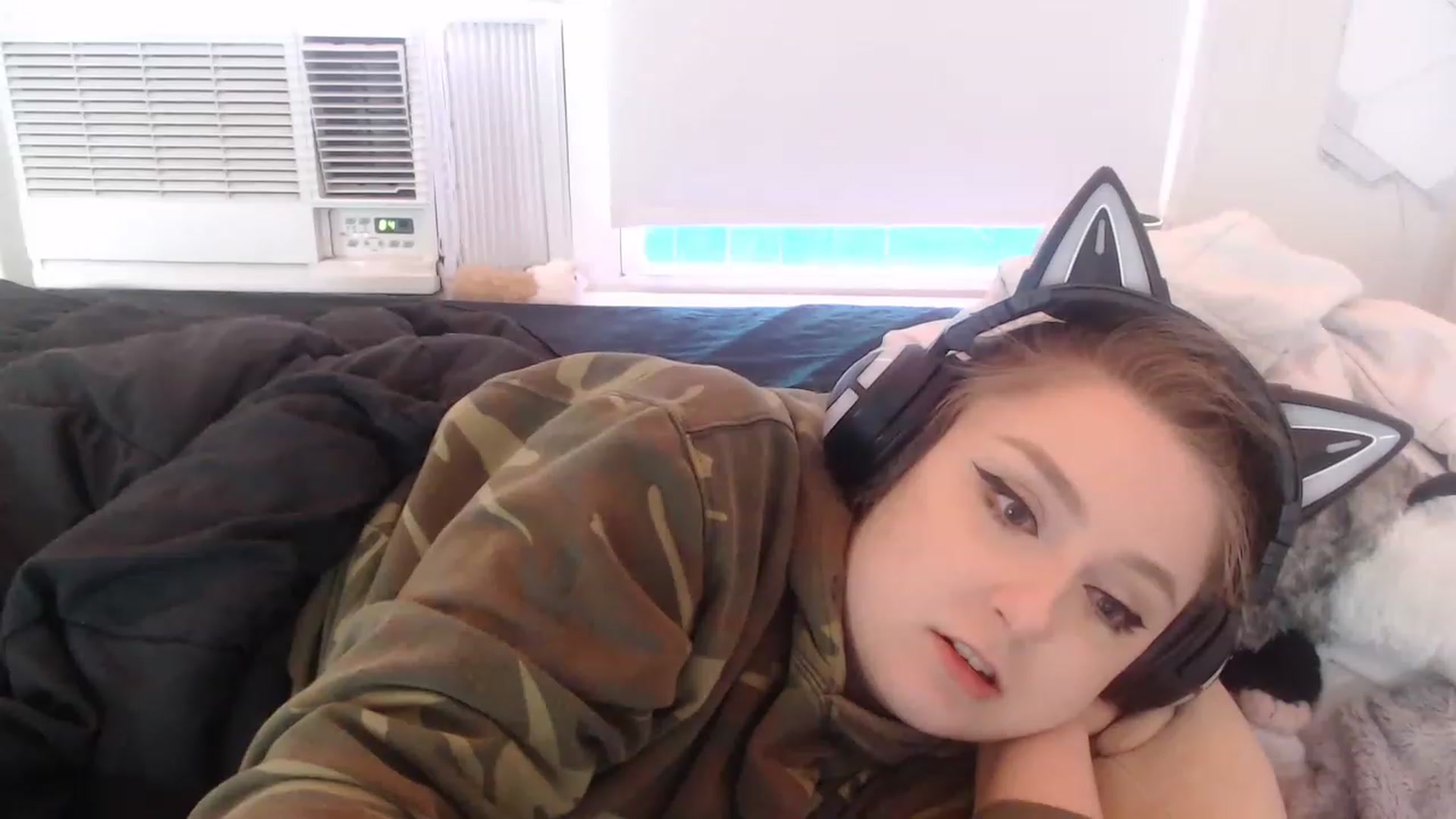 Gallery image thumbnail from LibbyxDoe's myfreecams stream on, 03/15/2023, 14:29 image 18 of 20
