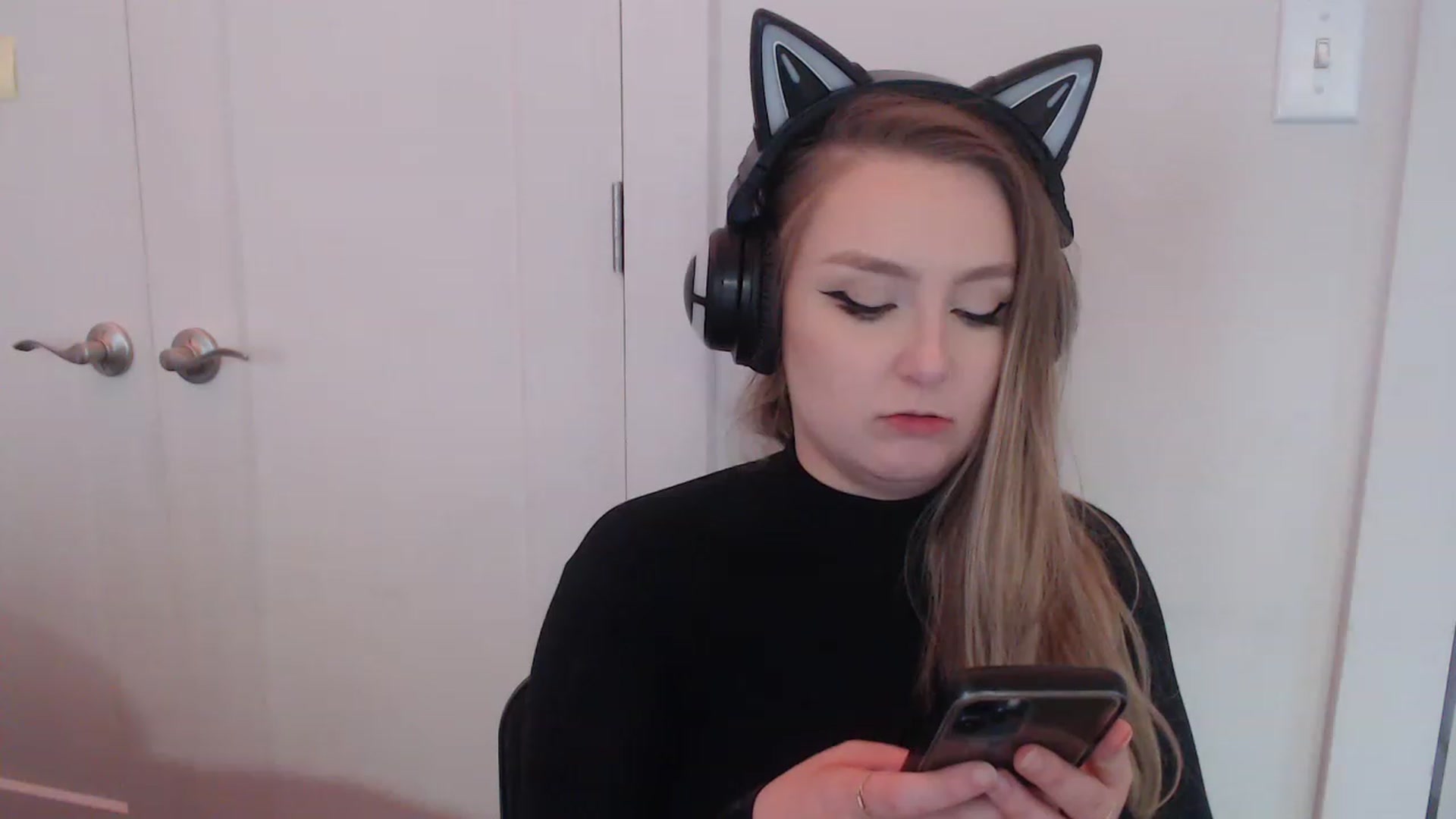 Gallery image thumbnail from LibbyxDoe's myfreecams stream on, 03/15/2023, 14:29 image 7 of 20