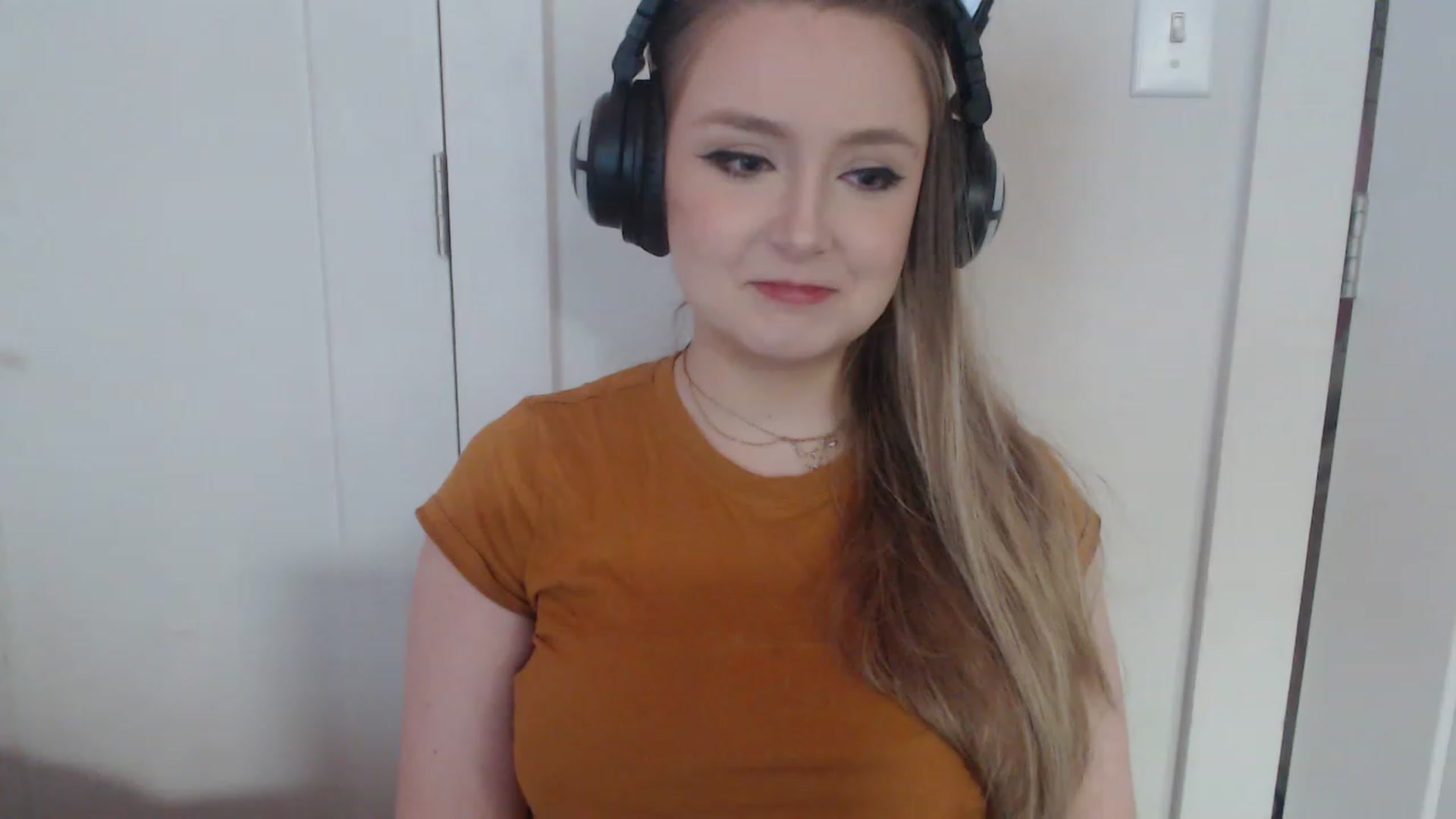 Gallery image thumbnail from LibbyxDoe's myfreecams stream on, 03/16/2023, 07:29 image 11 of 20