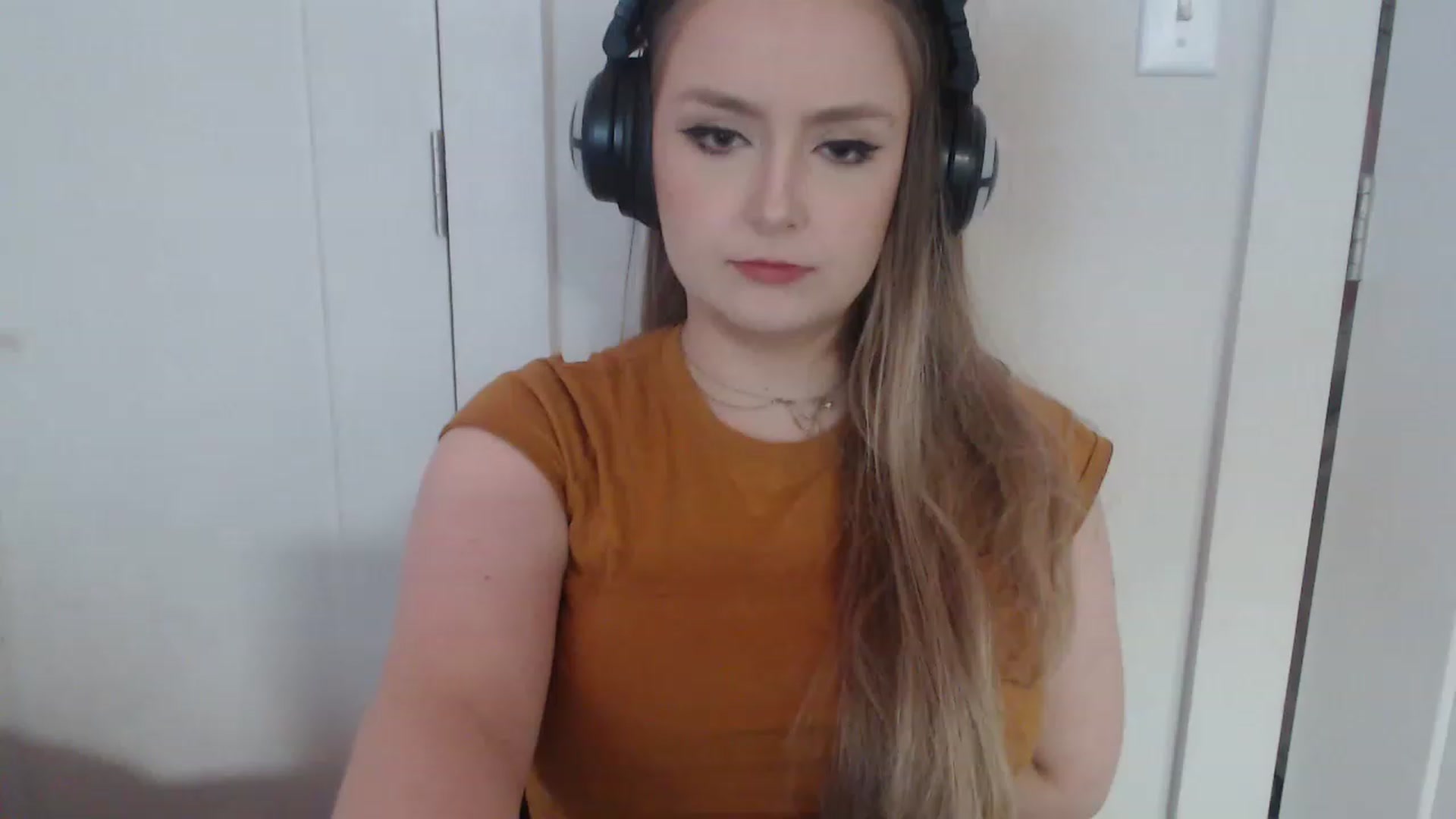 Gallery image thumbnail from LibbyxDoe's myfreecams stream on, 03/16/2023, 07:29 image 4 of 20