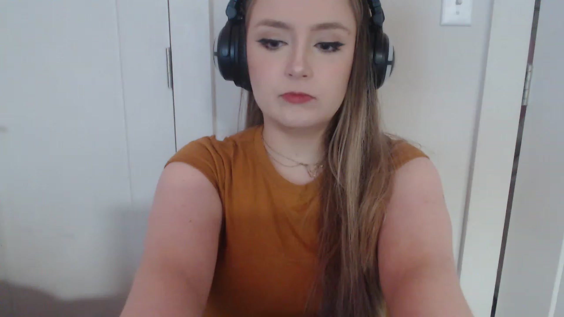 Gallery image thumbnail from LibbyxDoe's myfreecams stream on, 03/16/2023, 07:29 image 2 of 20