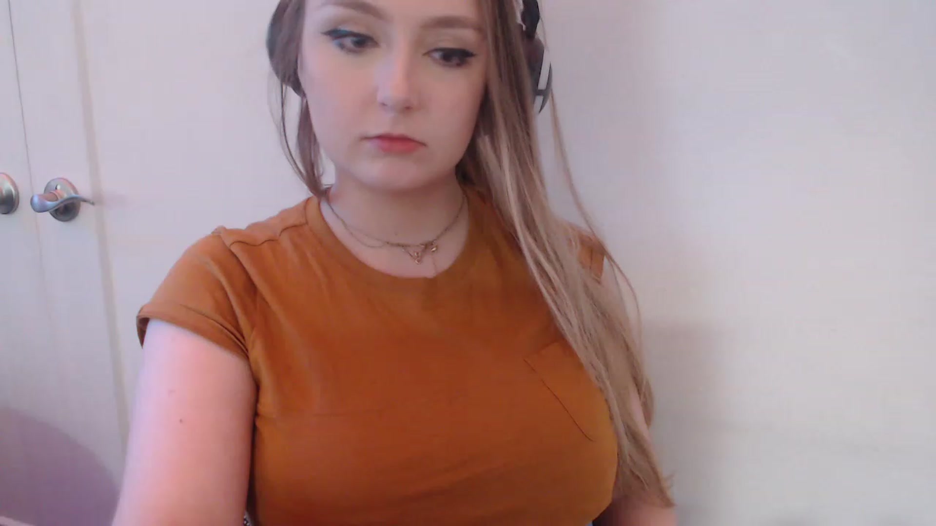 Gallery image thumbnail from LibbyxDoe's myfreecams stream on, 03/16/2023, 12:24 image 20 of 20
