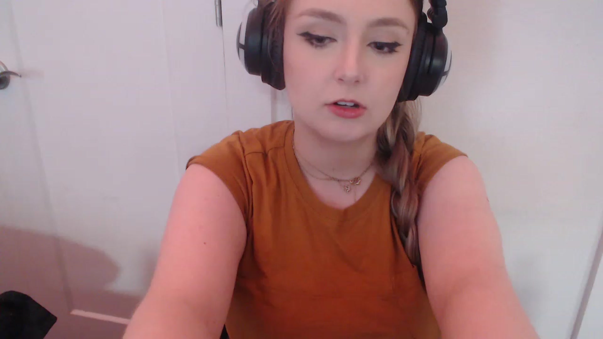 Gallery image thumbnail from LibbyxDoe's myfreecams stream on, 03/16/2023, 12:24 image 12 of 20