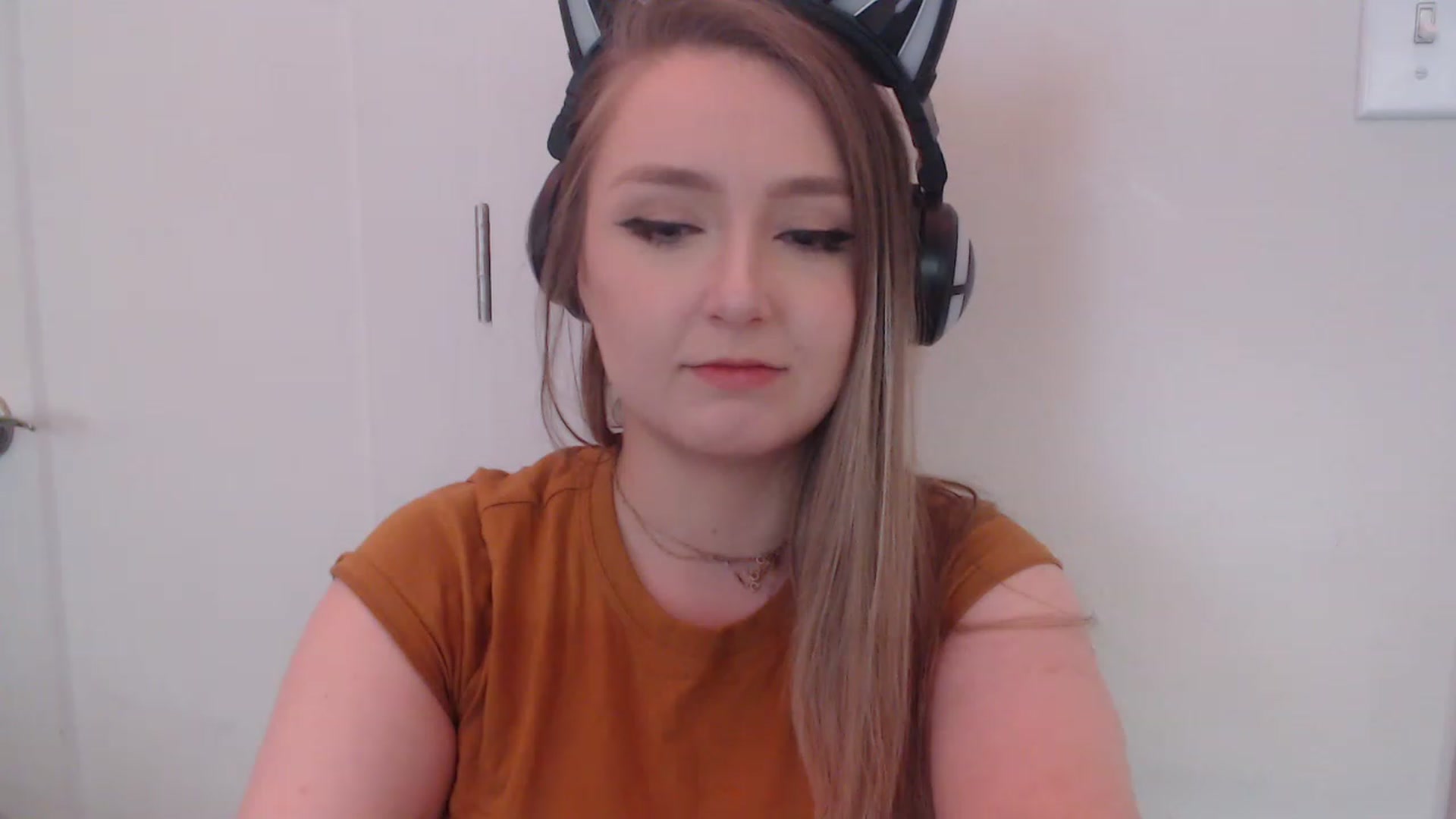 Gallery image thumbnail from LibbyxDoe's myfreecams stream on, 03/16/2023, 12:24 image 17 of 20