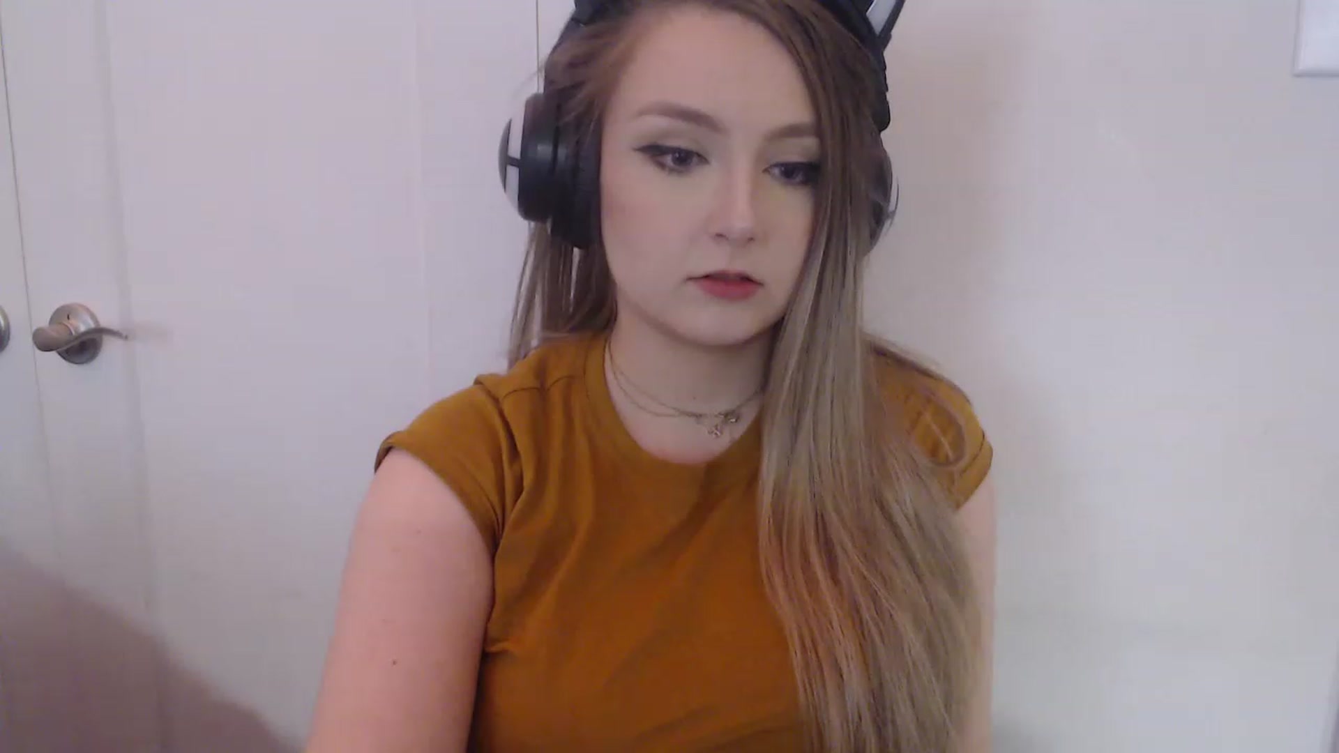 Gallery image thumbnail from LibbyxDoe's myfreecams stream on, 03/16/2023, 12:24 image 11 of 20