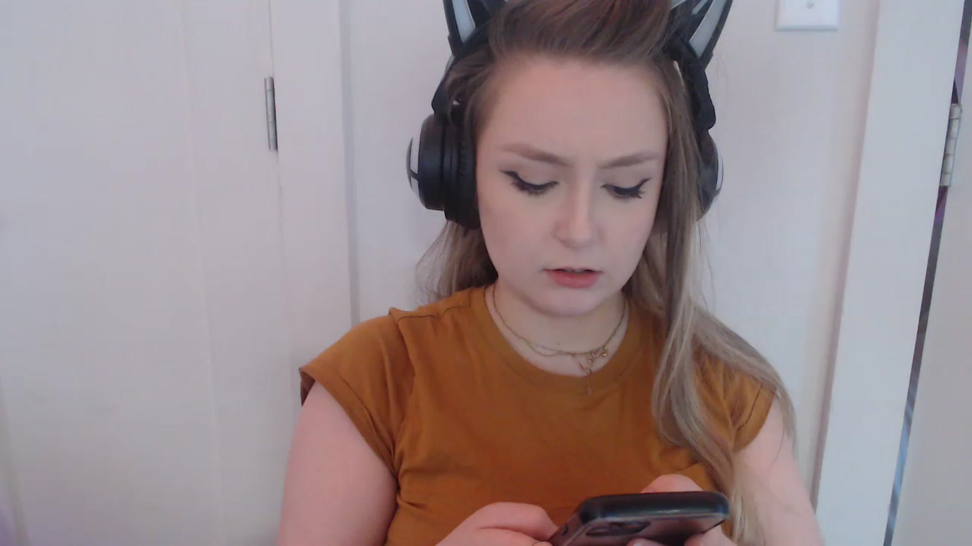Gallery image thumbnail from LibbyxDoe's myfreecams stream on, 03/16/2023, 13:44 image 15 of 20