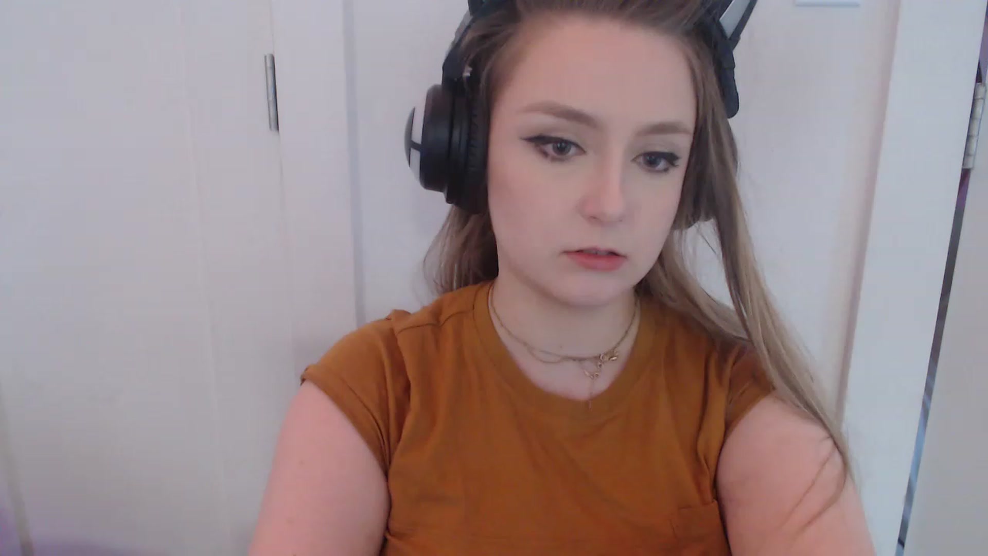Gallery image thumbnail from LibbyxDoe's myfreecams stream on, 03/16/2023, 13:44 image 13 of 20