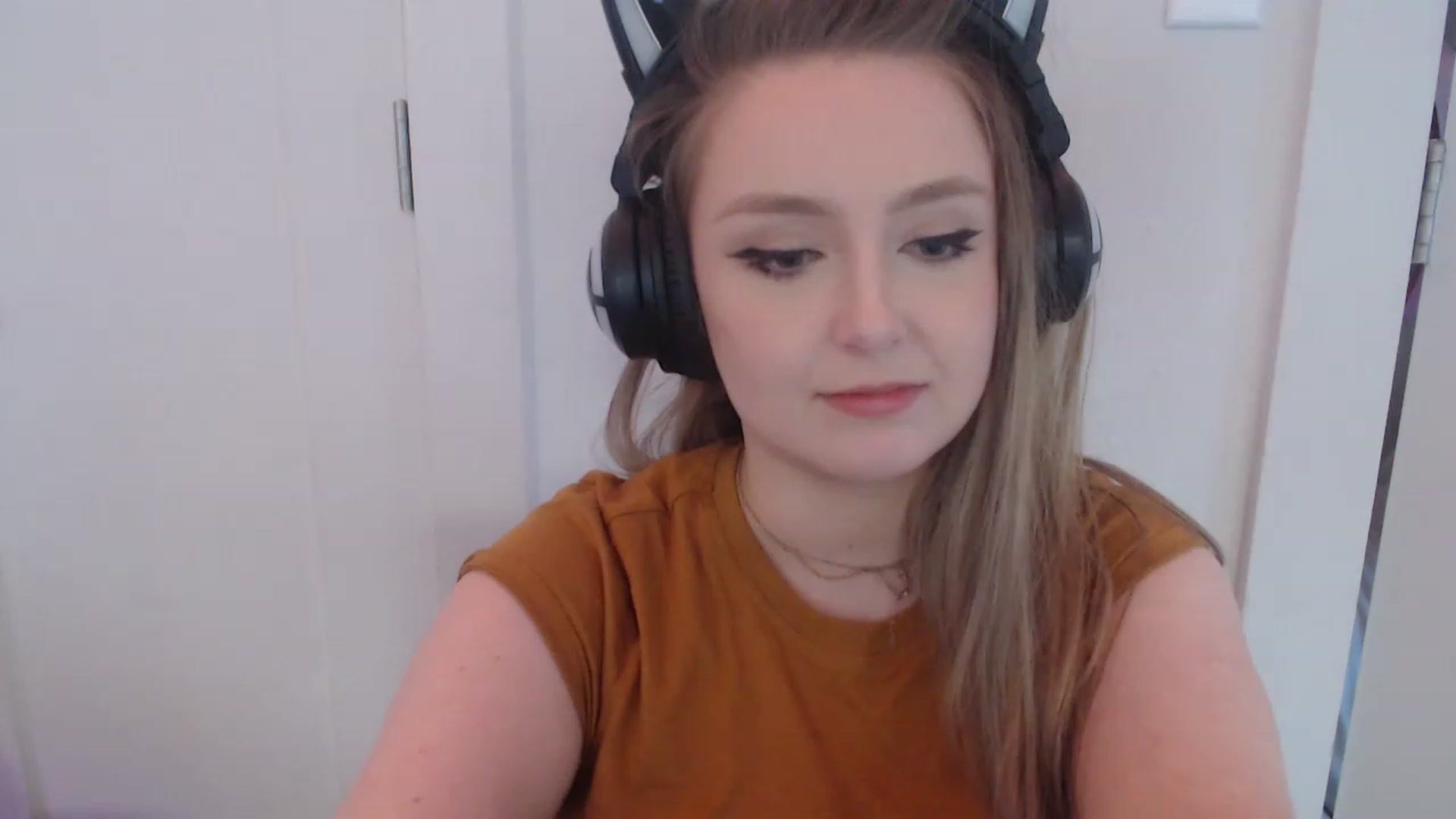 Gallery image thumbnail from LibbyxDoe's myfreecams stream on, 03/16/2023, 13:44 image 12 of 20