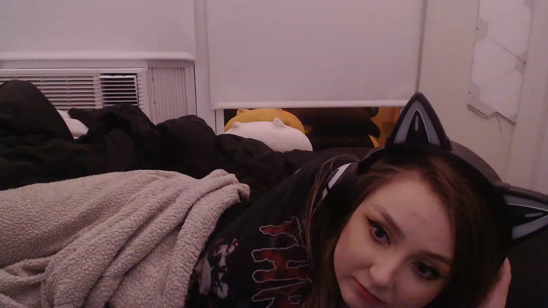Gallery image thumbnail from LibbyxDoe's myfreecams stream on, 03/18/2023, 10:16 image 20 of 20