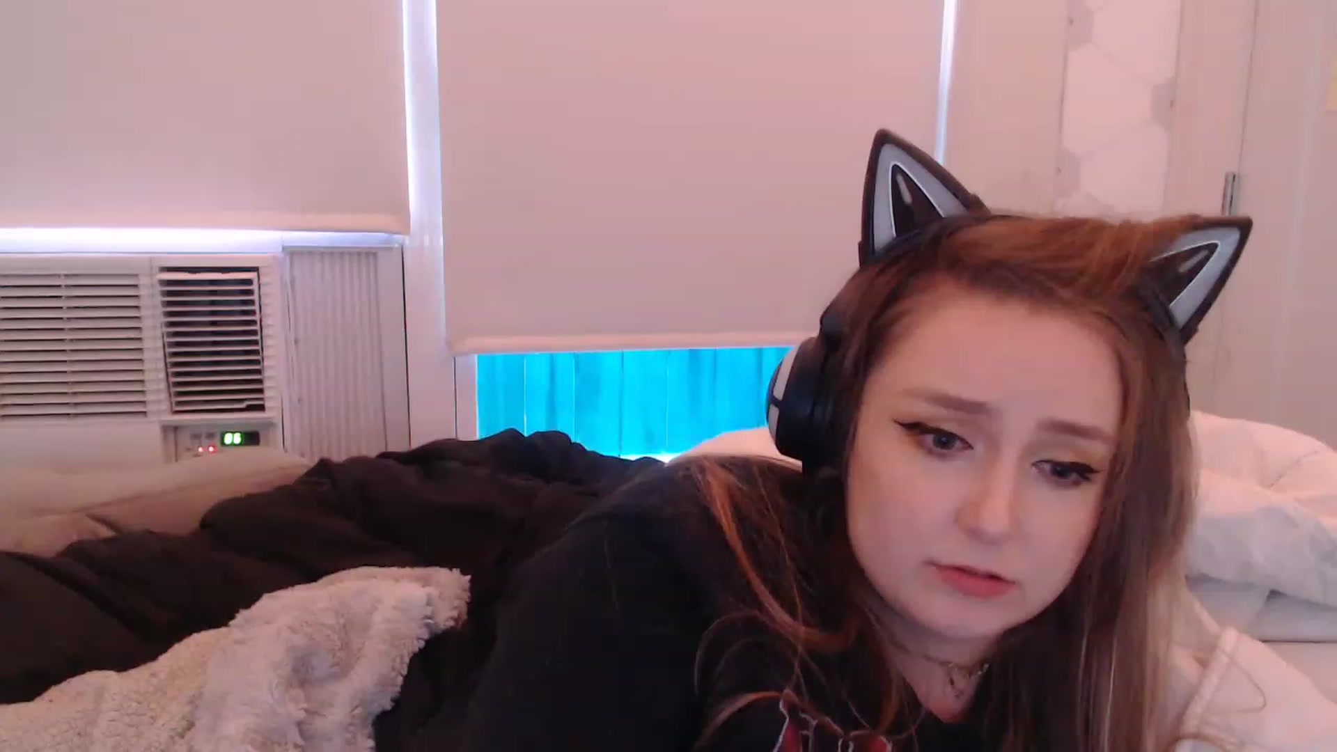 Gallery image thumbnail from LibbyxDoe's myfreecams stream on, 03/18/2023, 13:08 image 8 of 20