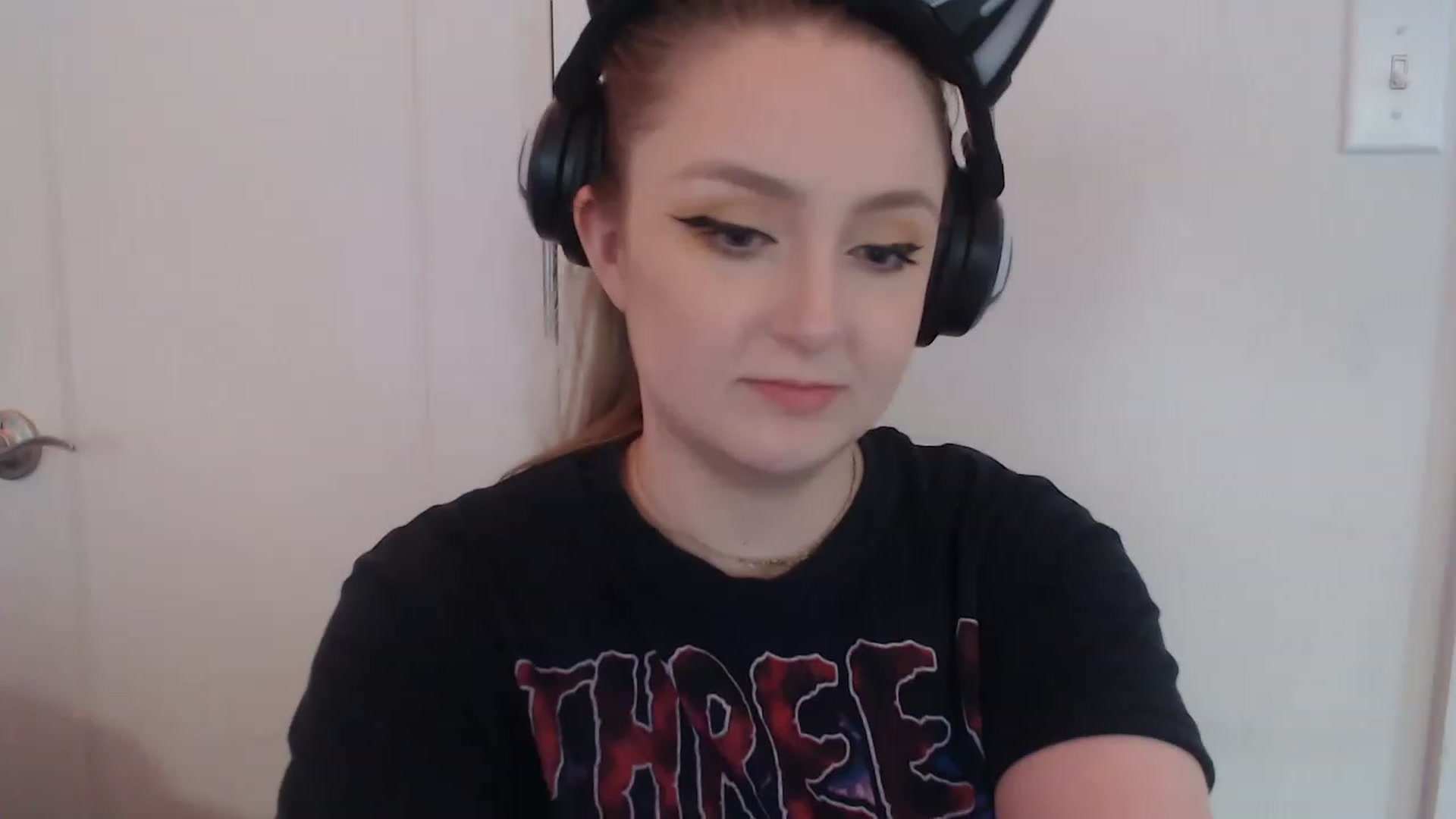Gallery image thumbnail from LibbyxDoe's myfreecams stream on, 03/18/2023, 13:08 image 20 of 20