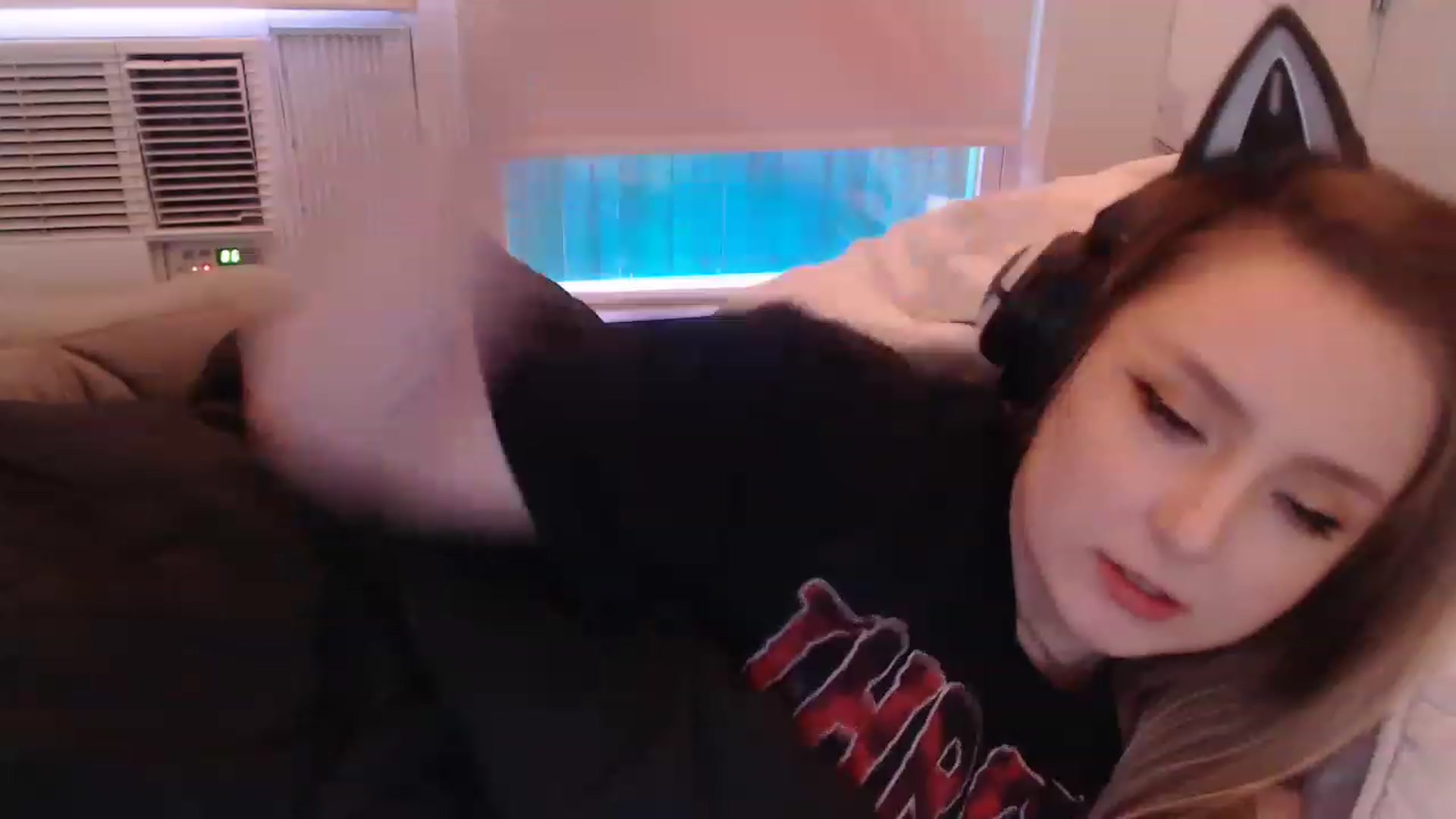 Gallery image thumbnail from LibbyxDoe's myfreecams stream on, 03/18/2023, 13:08 image 11 of 20