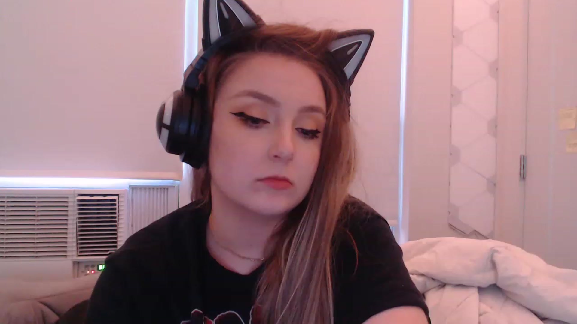 Gallery image thumbnail from LibbyxDoe's myfreecams stream on, 03/18/2023, 13:08 image 12 of 20
