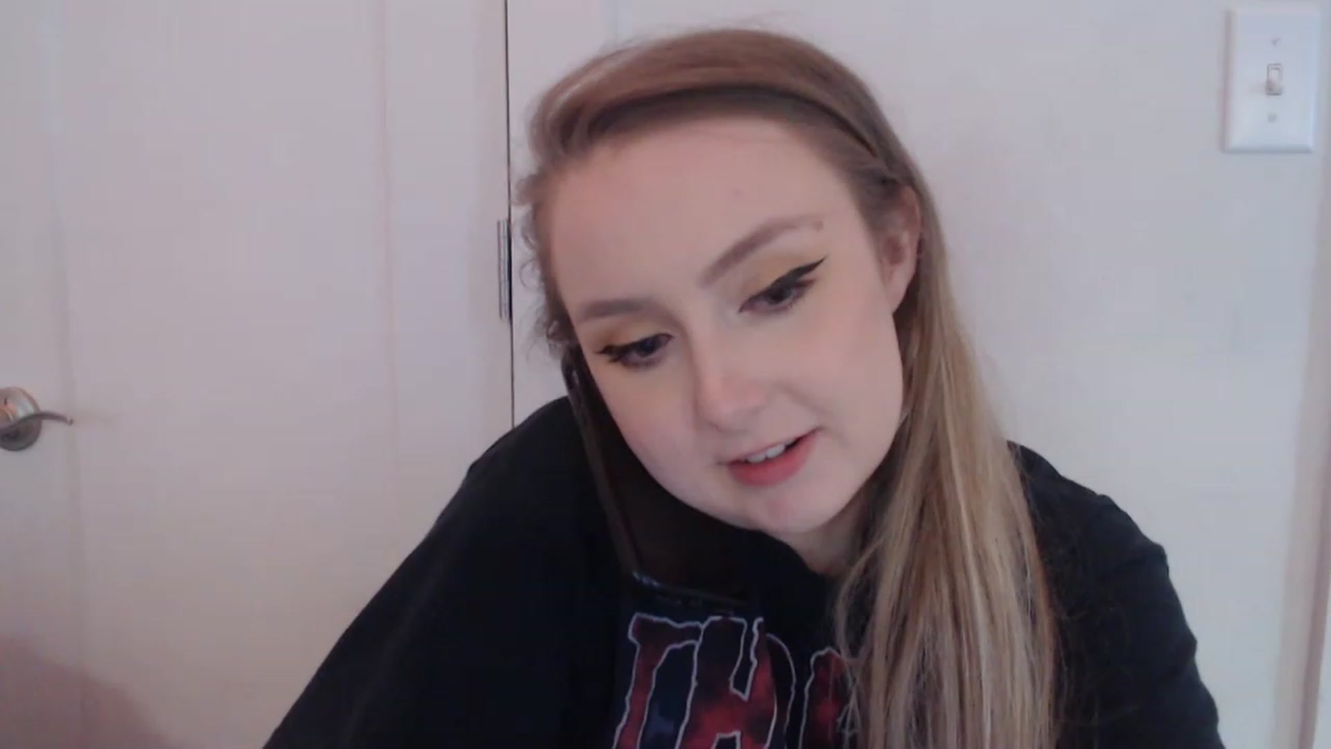 Gallery image thumbnail from LibbyxDoe's myfreecams stream on, 03/18/2023, 13:47 image 1 of 20
