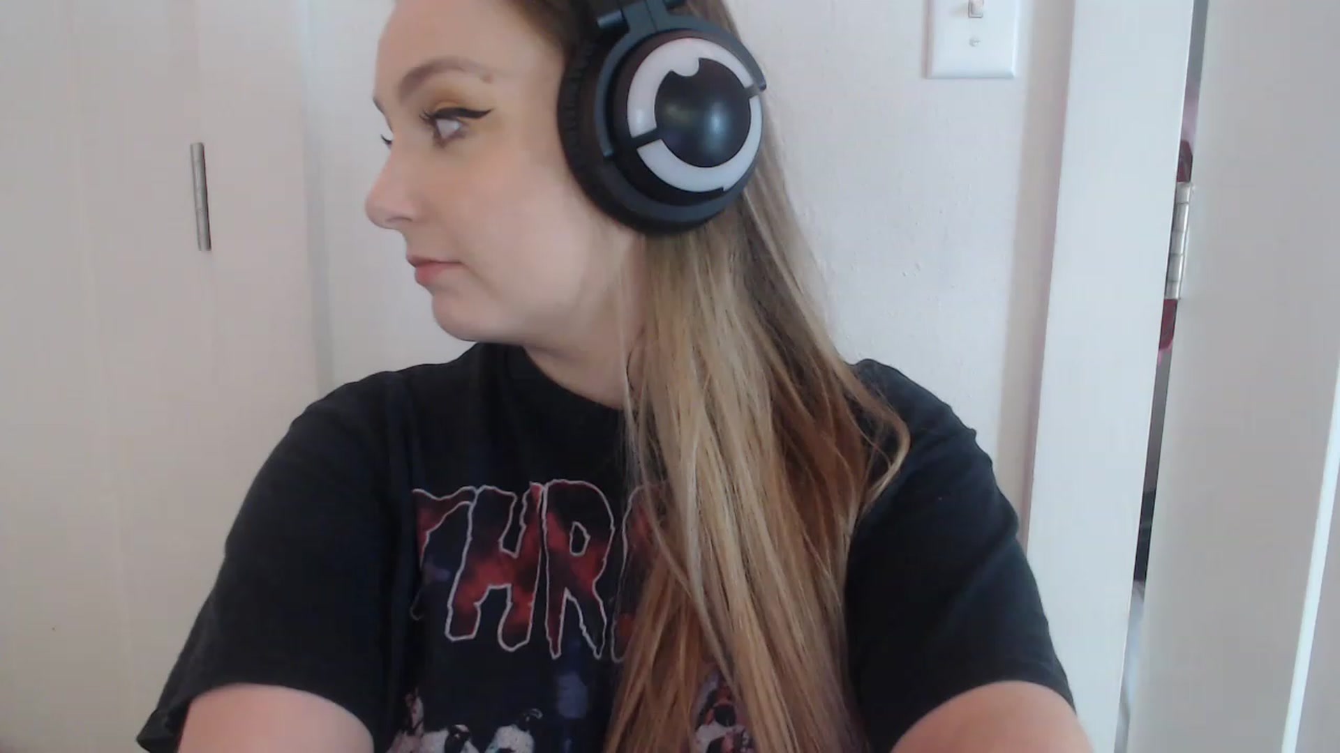 Gallery image thumbnail from LibbyxDoe's myfreecams stream on, 03/18/2023, 13:47 image 15 of 20