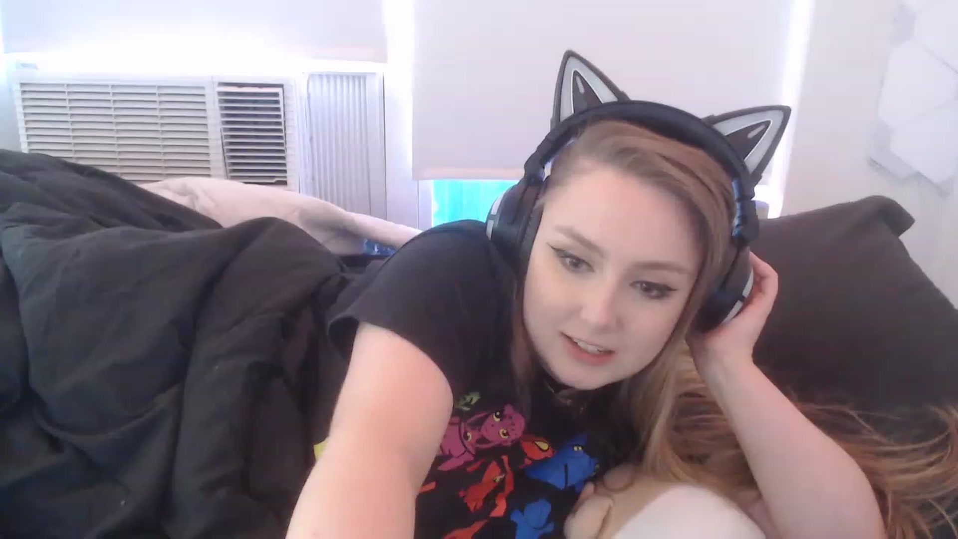 Gallery image thumbnail from LibbyxDoe's myfreecams stream on, 03/19/2023, 14:03 image 3 of 20