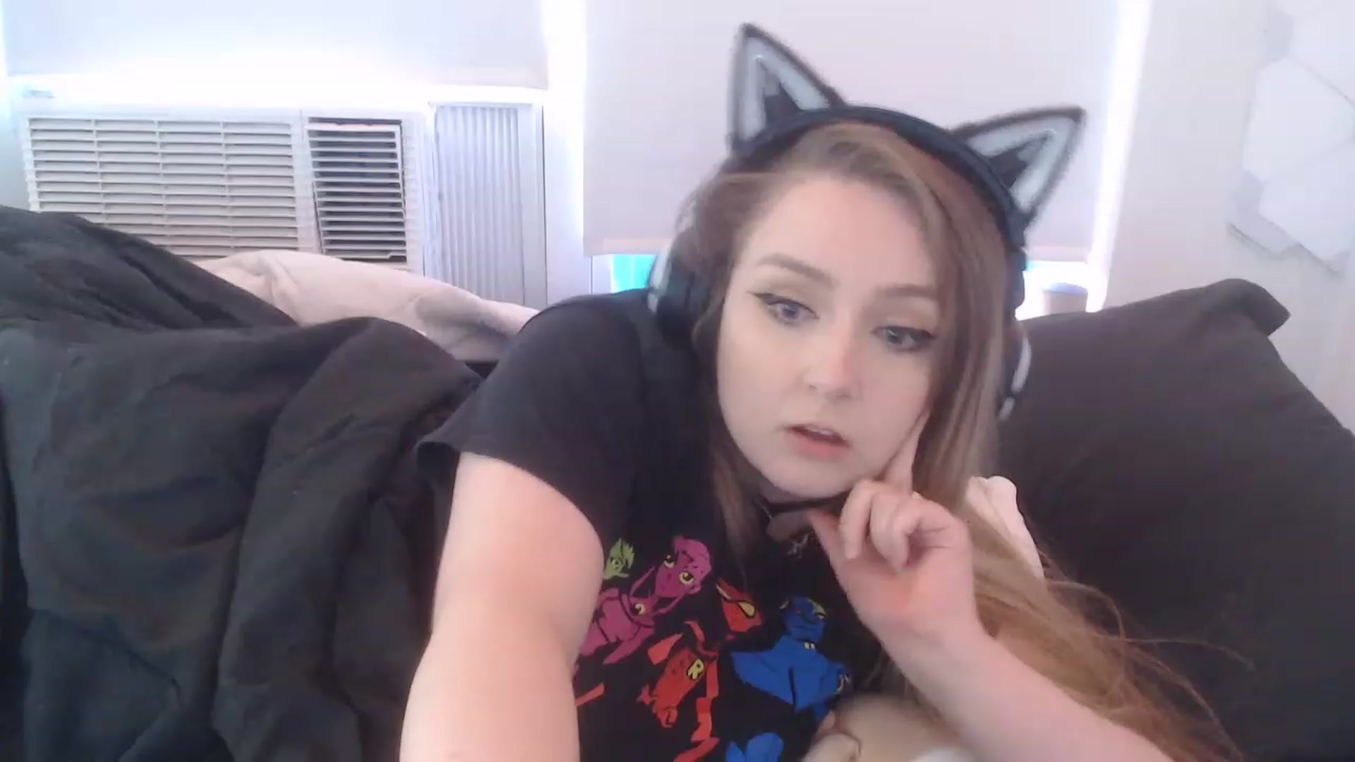 Gallery image thumbnail from LibbyxDoe's myfreecams stream on, 03/19/2023, 14:03 image 8 of 20