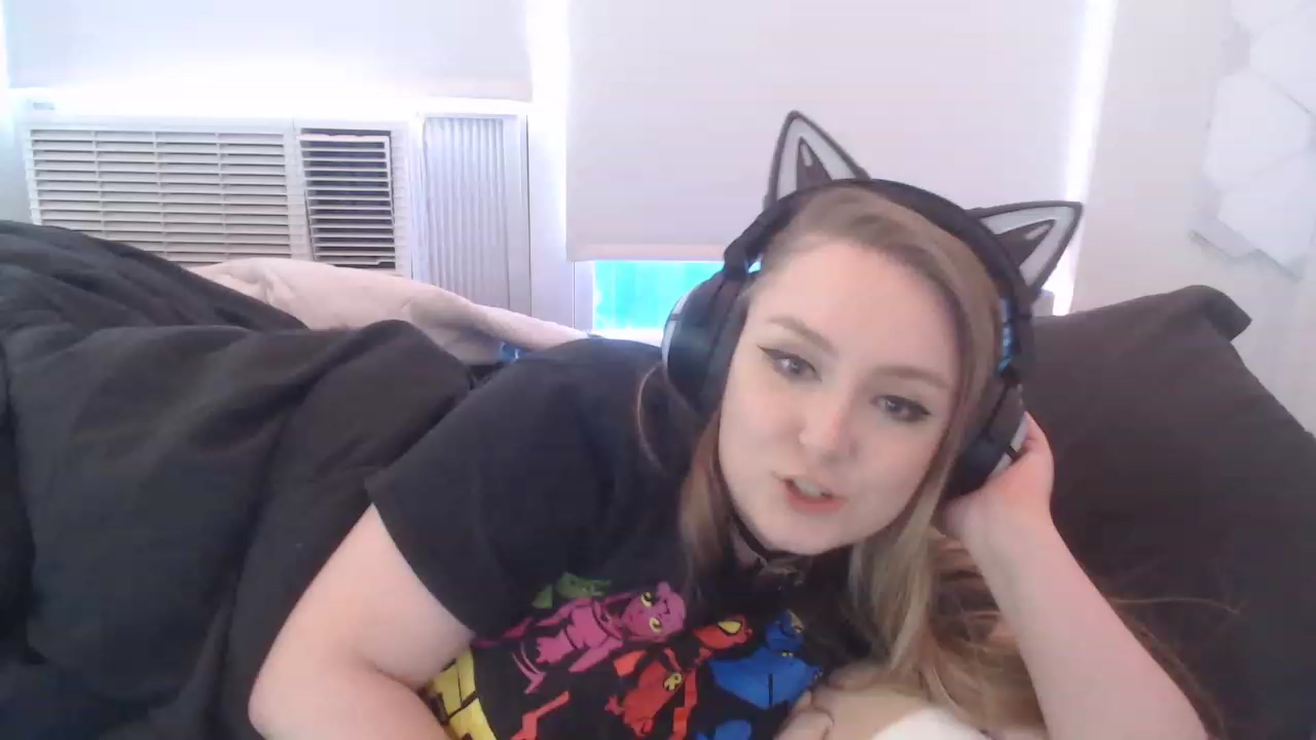 Gallery image thumbnail from LibbyxDoe's myfreecams stream on, 03/19/2023, 14:03 image 4 of 20