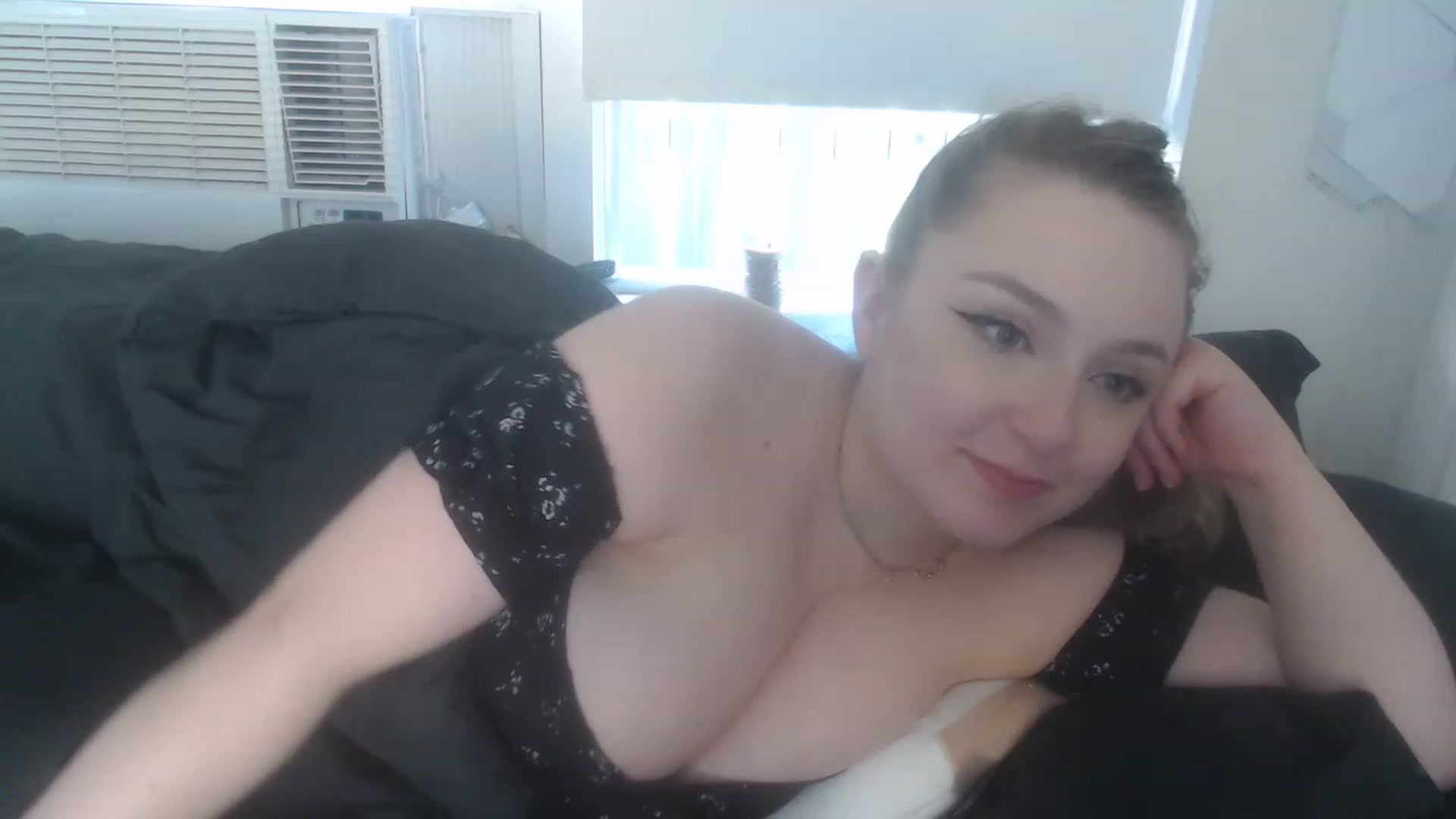 Gallery image thumbnail from LibbyxDoe's myfreecams stream on, 03/21/2023, 18:02 image 14 of 20