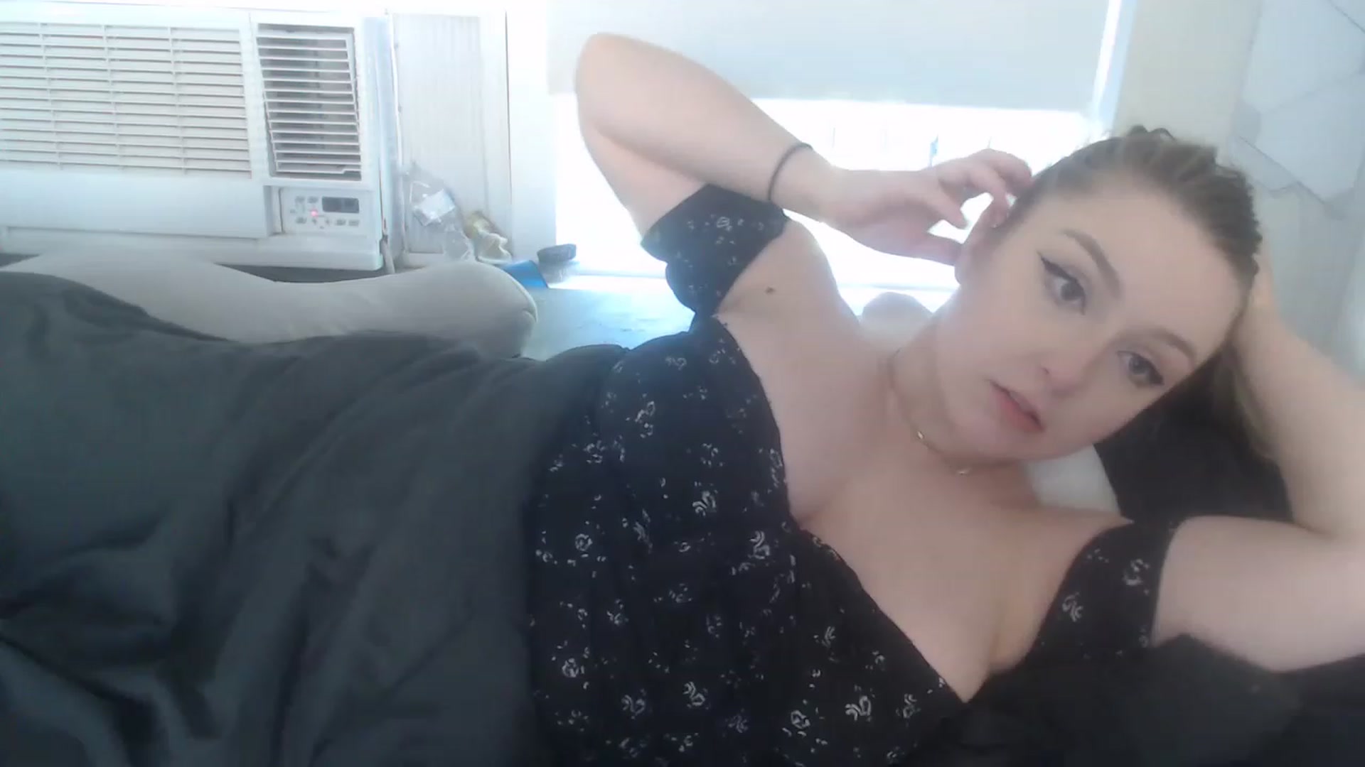 Gallery image thumbnail from LibbyxDoe's myfreecams stream on, 03/21/2023, 18:02 image 12 of 20