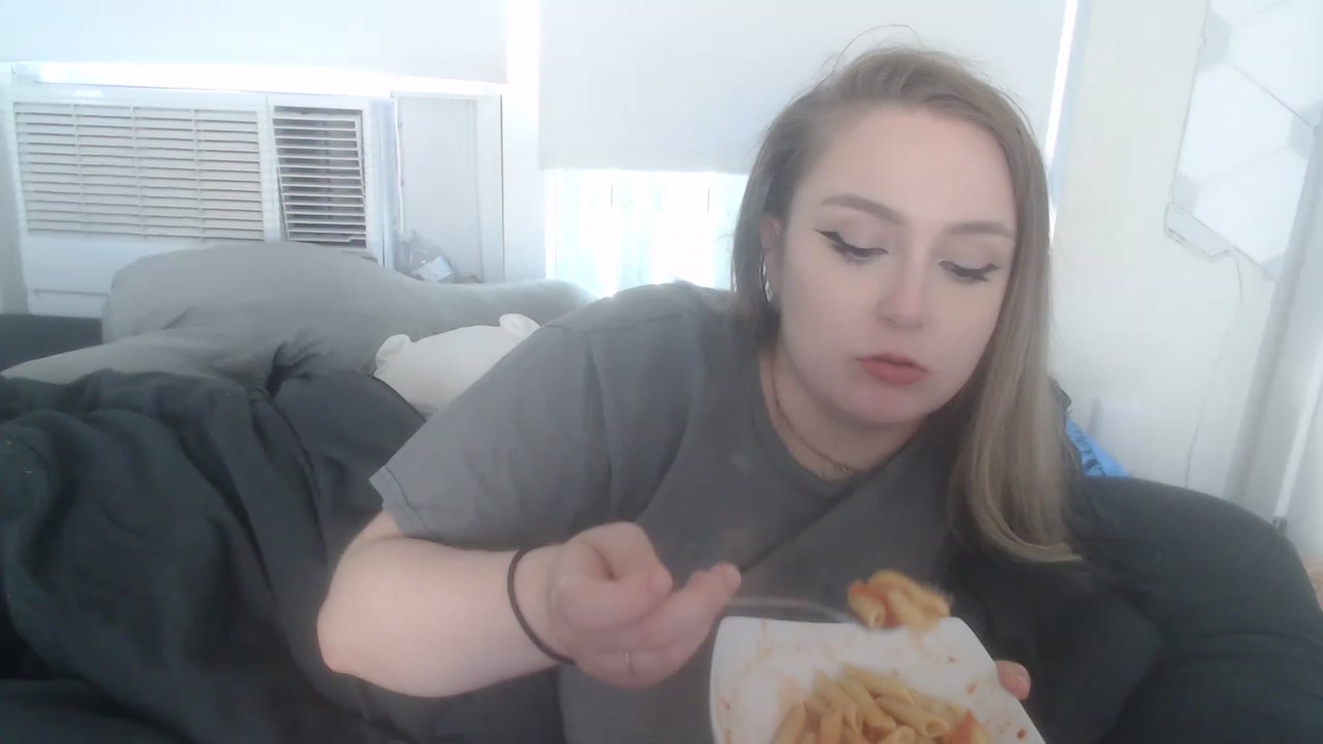 Gallery image thumbnail from LibbyxDoe's myfreecams stream on, 03/21/2023, 18:02 image 3 of 20