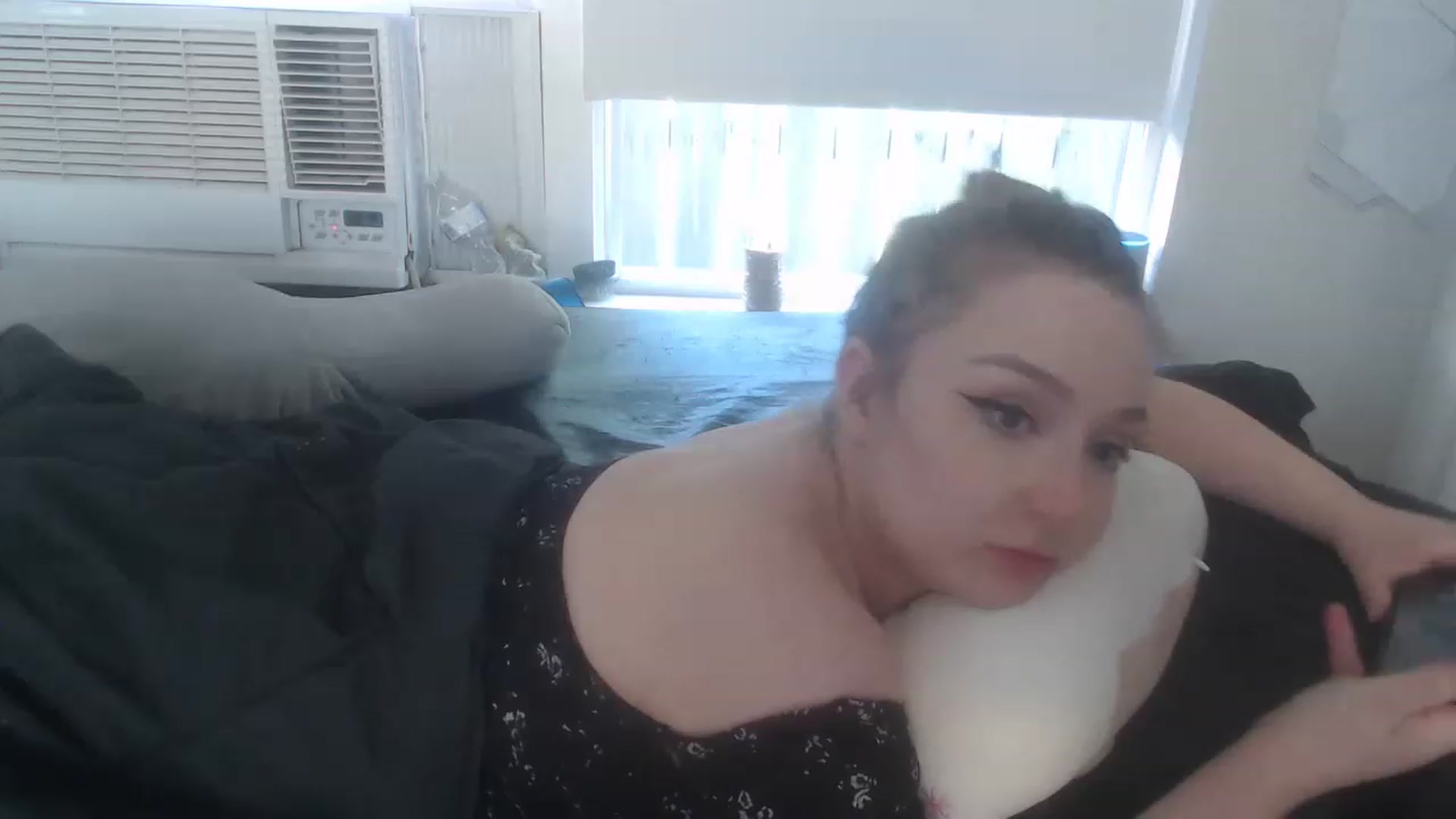 Gallery image thumbnail from LibbyxDoe's myfreecams stream on, 03/21/2023, 18:02 image 13 of 20