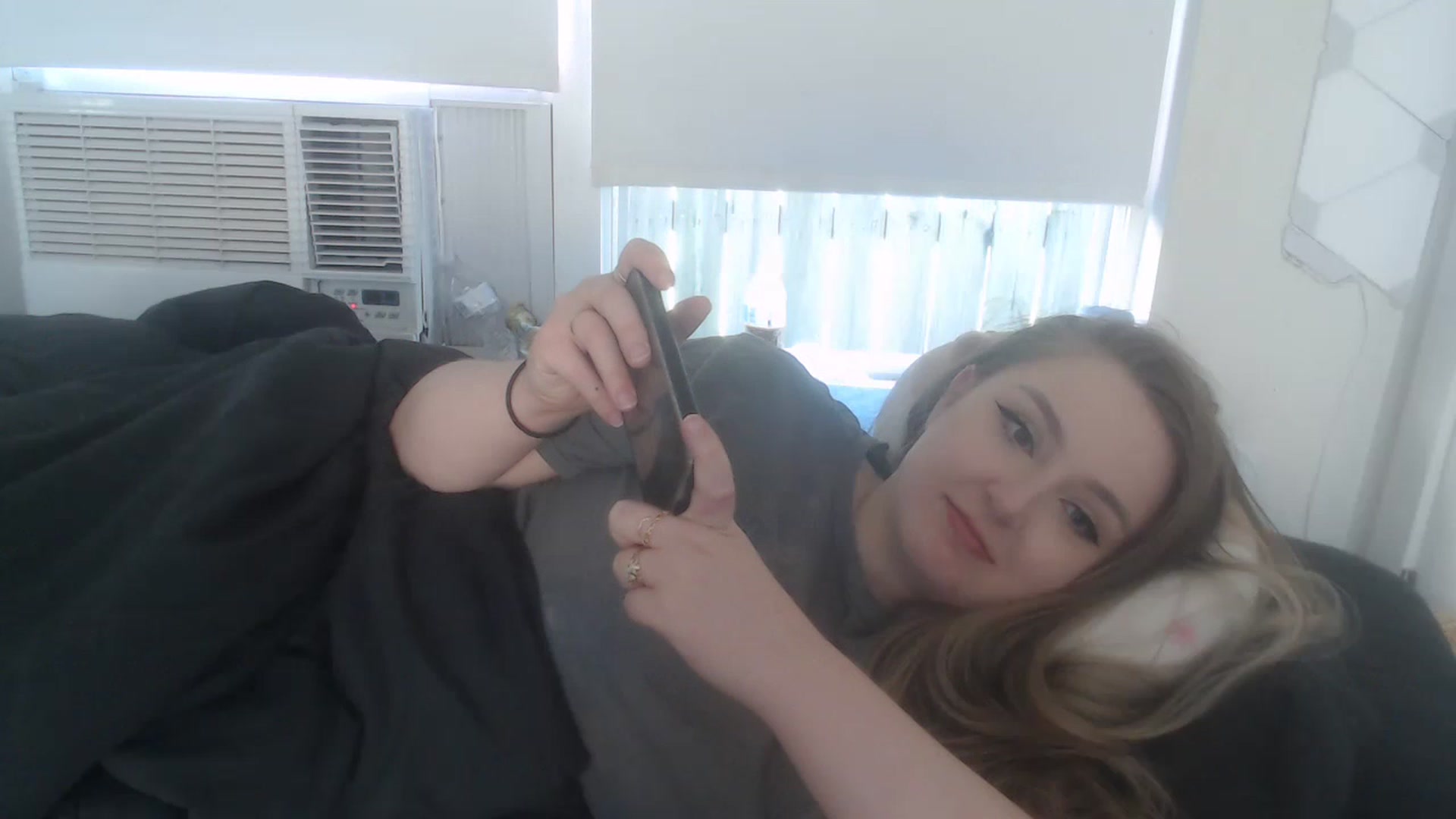 Gallery image thumbnail from LibbyxDoe's myfreecams stream on, 03/21/2023, 18:02 image 4 of 20