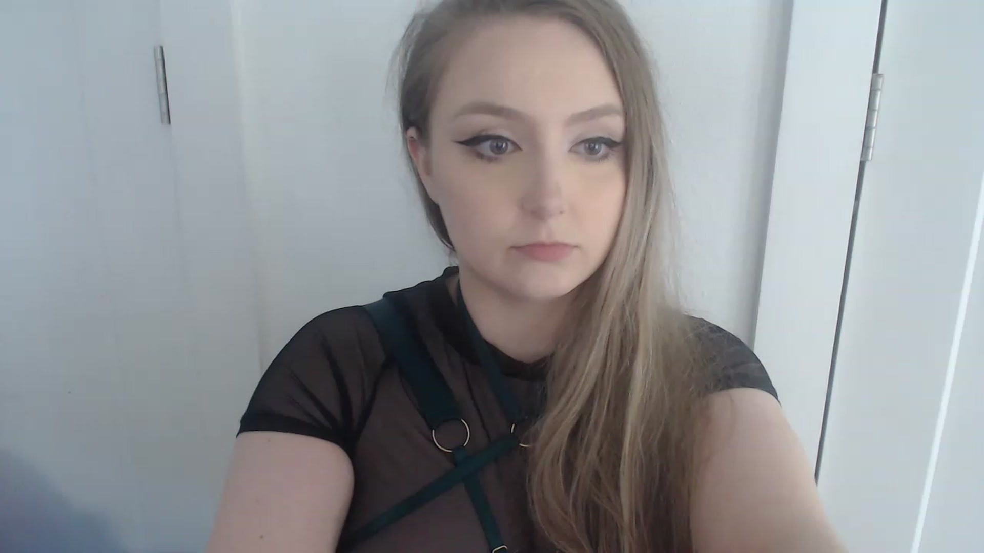 Gallery image thumbnail from LibbyxDoe's myfreecams stream on, 03/25/2023, 17:05 image 18 of 20