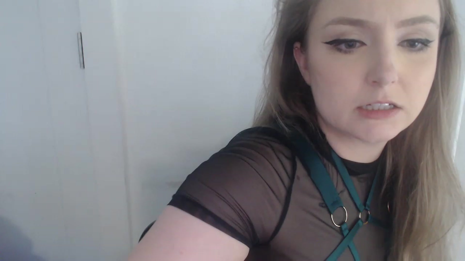 Gallery image thumbnail from LibbyxDoe's myfreecams stream on, 03/25/2023, 17:38 image 14 of 20