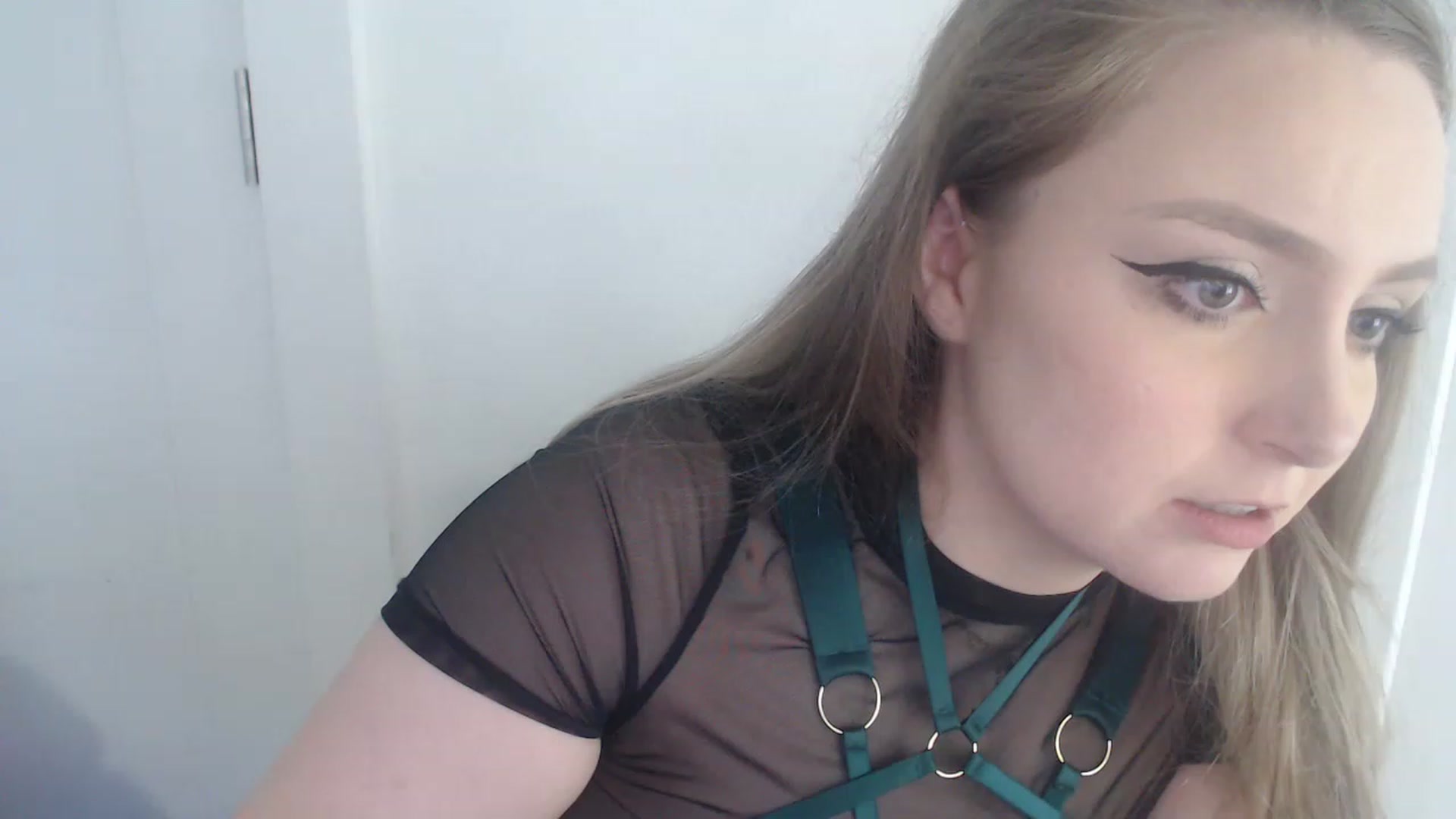 Gallery image thumbnail from LibbyxDoe's myfreecams stream on, 03/25/2023, 17:38 image 9 of 20