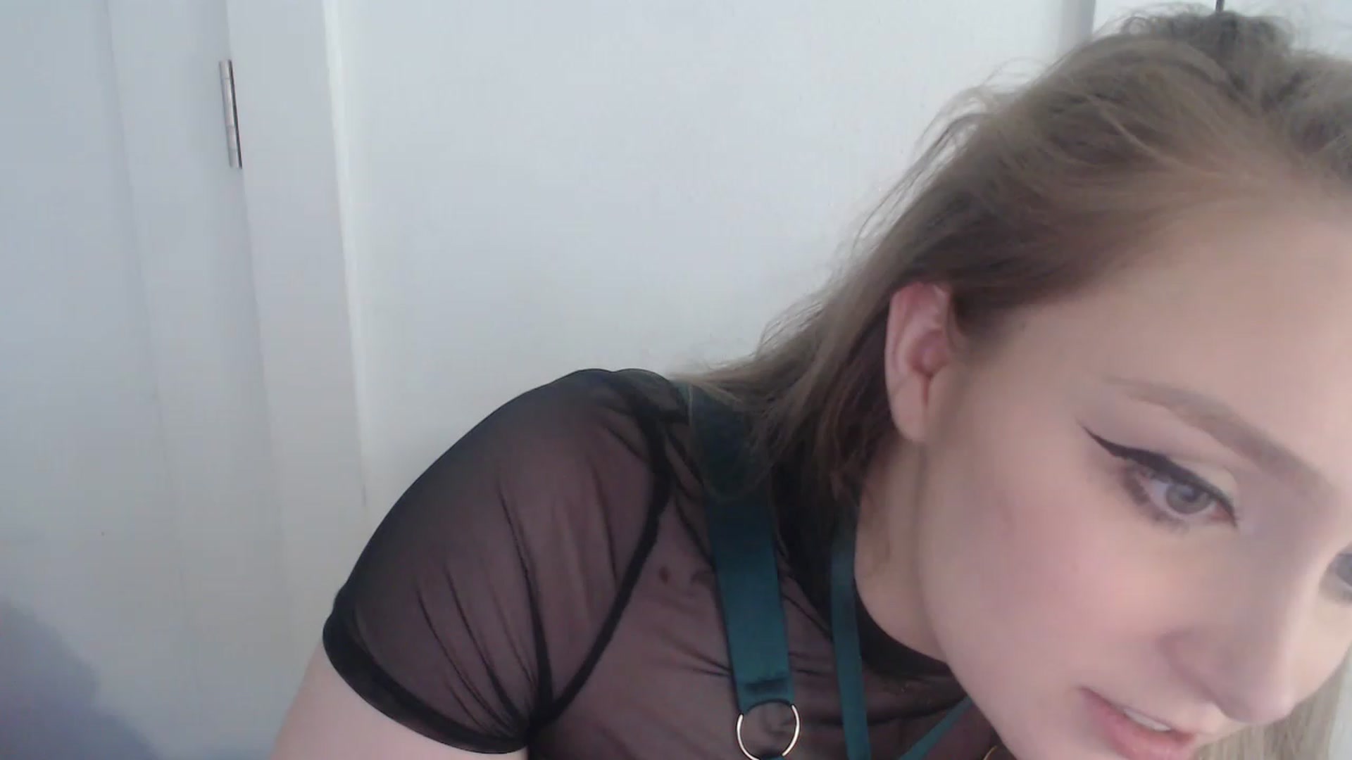 Gallery image thumbnail from LibbyxDoe's myfreecams stream on, 03/25/2023, 17:38 image 13 of 20