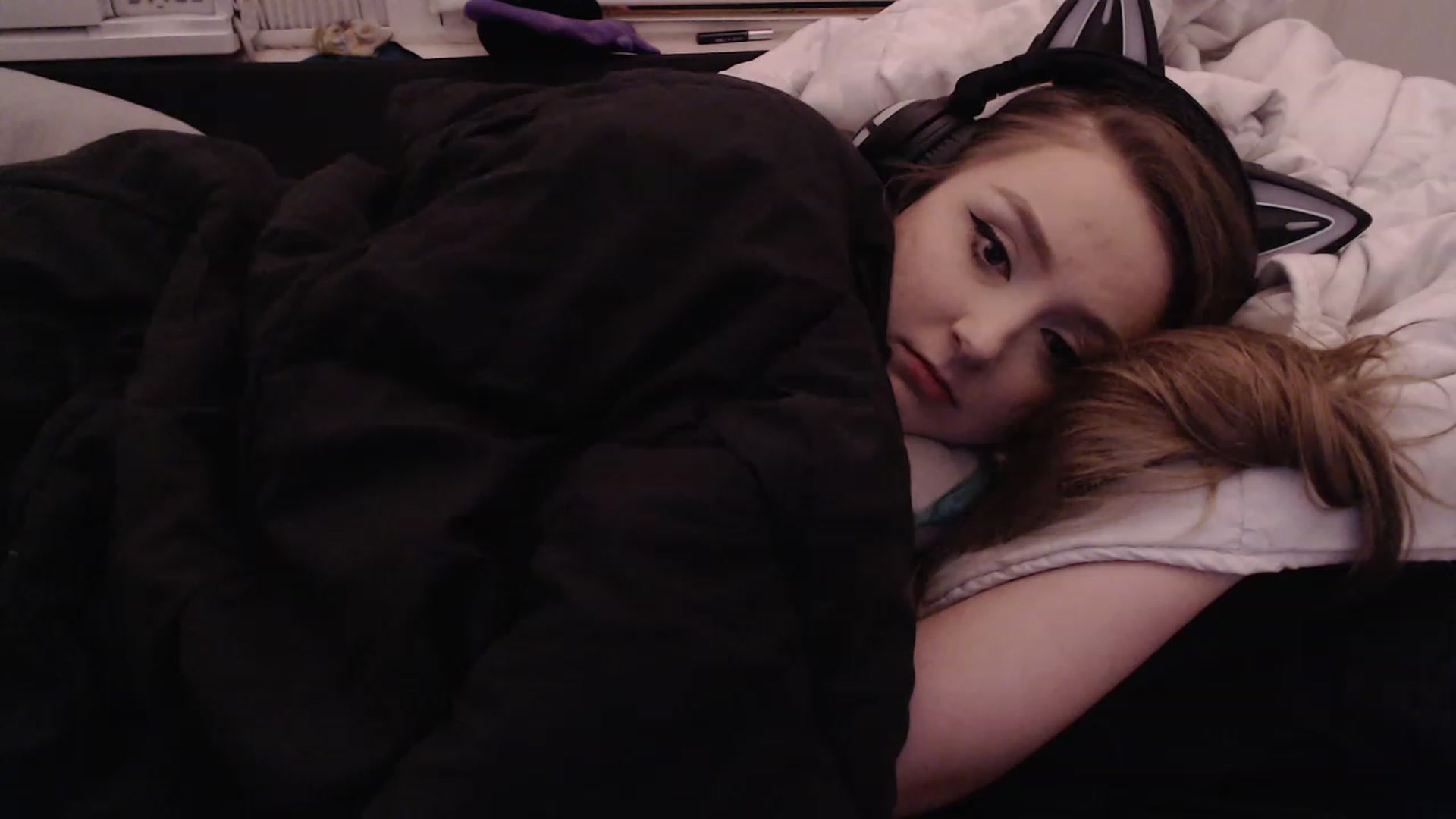 Gallery image thumbnail from LibbyxDoe's myfreecams stream on, 03/27/2023, 10:42 image 19 of 20