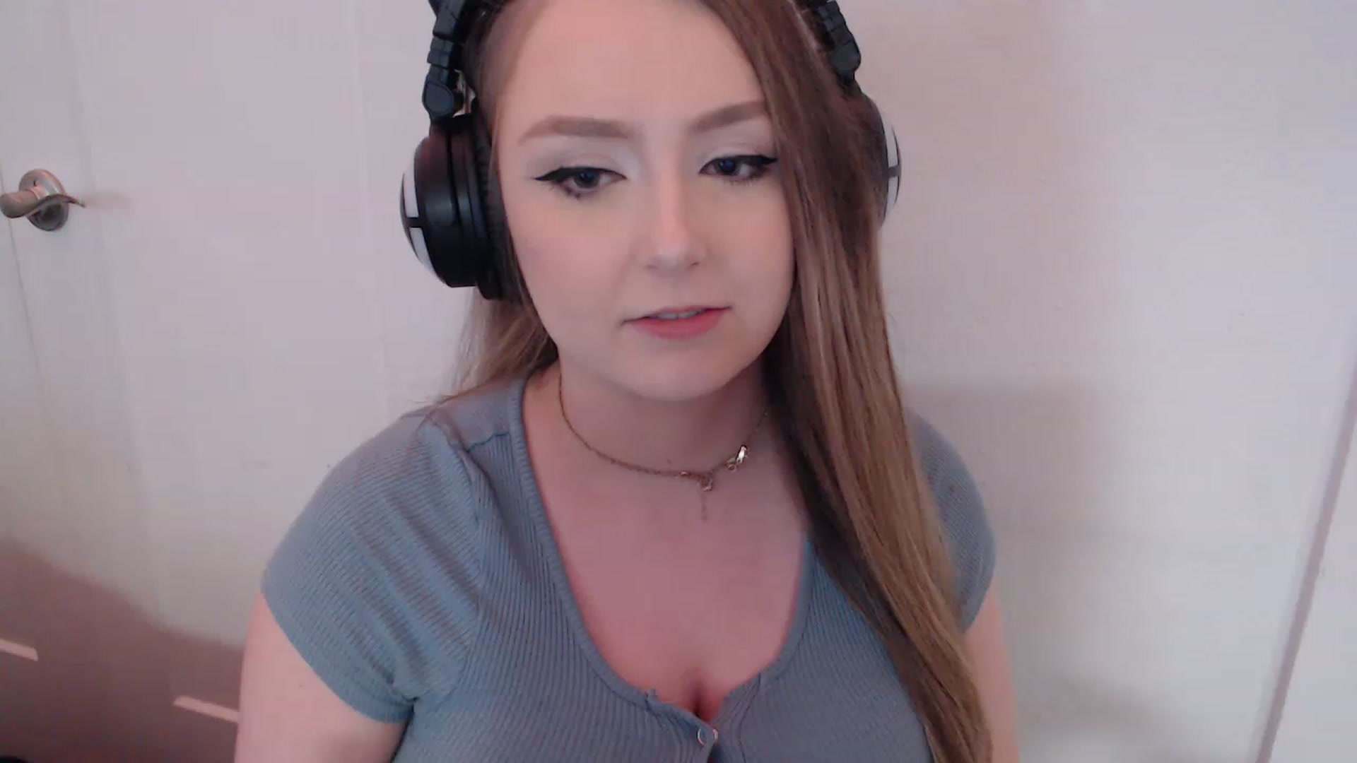 Gallery image thumbnail from LibbyxDoe's myfreecams stream on, 03/27/2023, 10:42 image 4 of 20