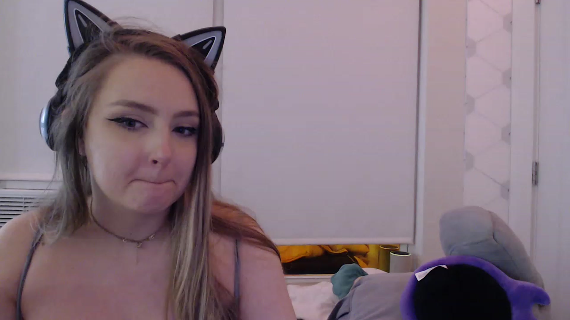 Gallery image thumbnail from LibbyxDoe's myfreecams stream on, 03/31/2023, 01:33 image 15 of 20