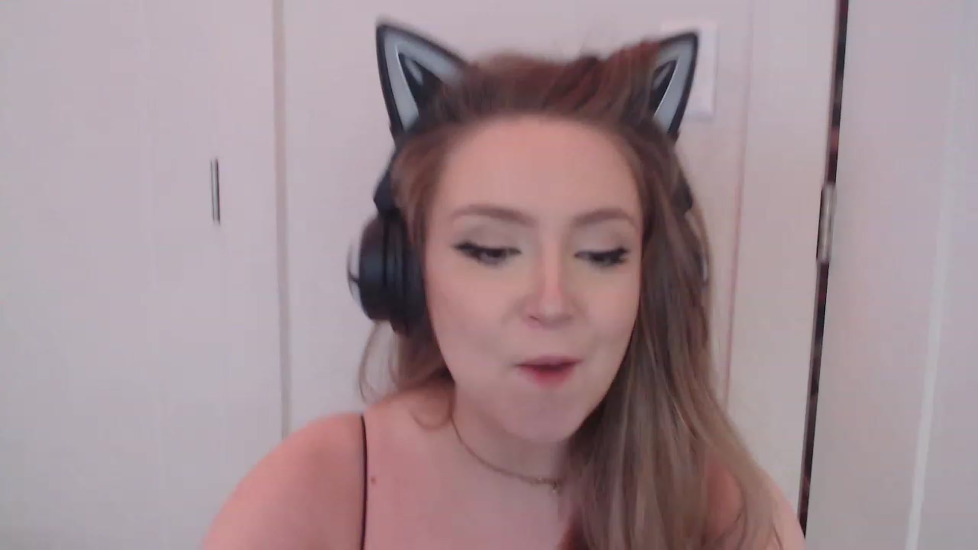Gallery image thumbnail from LibbyxDoe's myfreecams stream on, 04/02/2023, 09:01 image 10 of 20