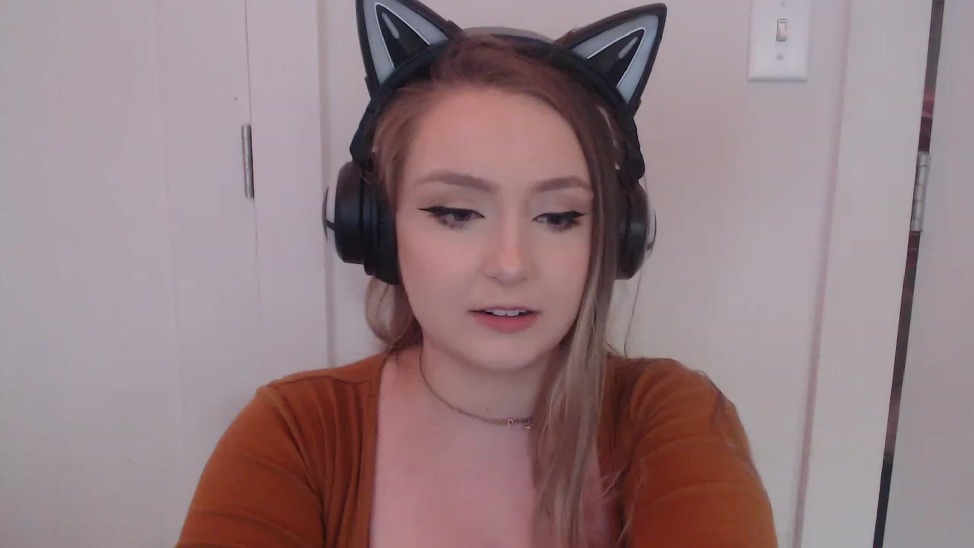 Gallery image thumbnail from LibbyxDoe's myfreecams stream on, 04/03/2023, 08:03 image 19 of 20