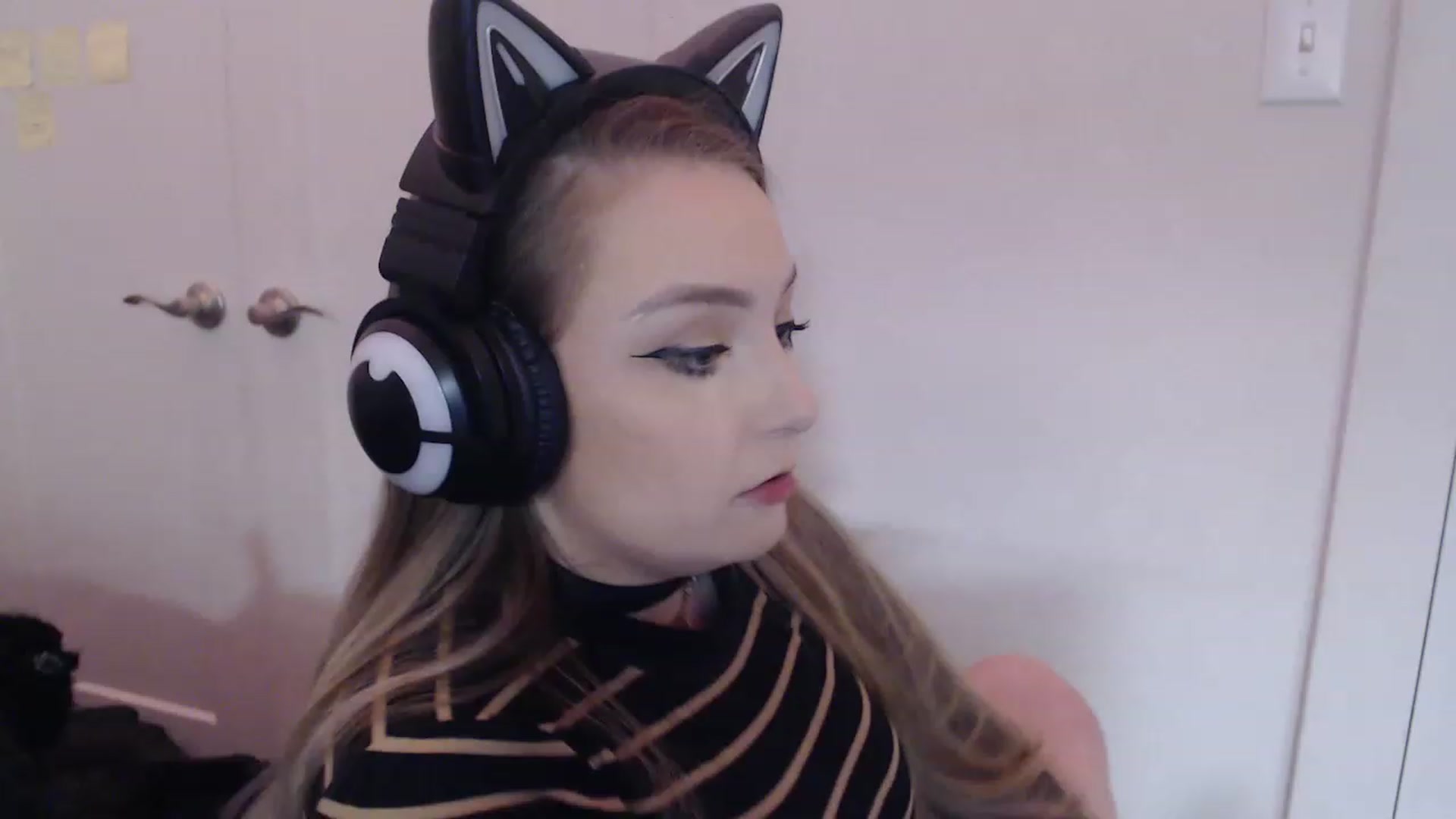 Gallery image thumbnail from LibbyxDoe's myfreecams stream on, 04/05/2023, 13:48 image 1 of 20