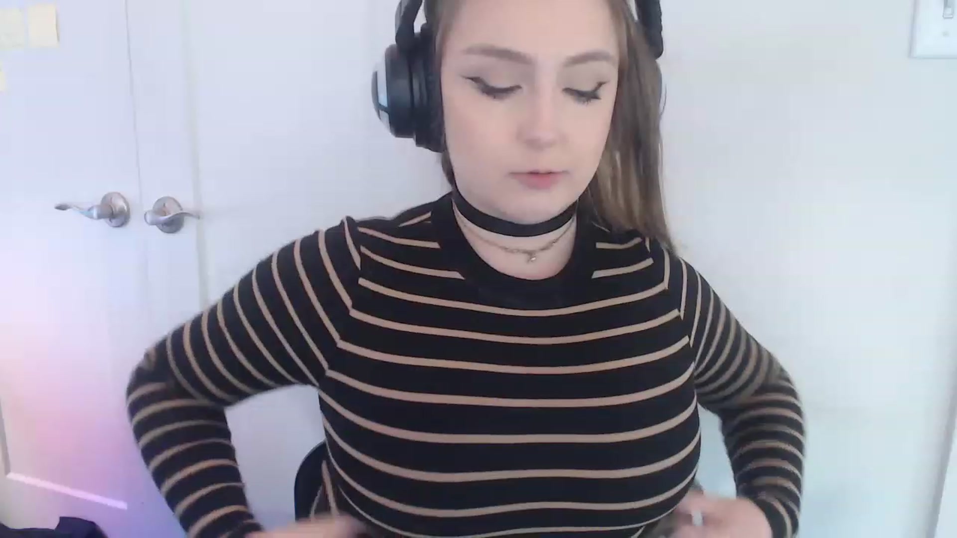 Gallery image thumbnail from LibbyxDoe's myfreecams stream on, 04/05/2023, 14:45 image 11 of 20