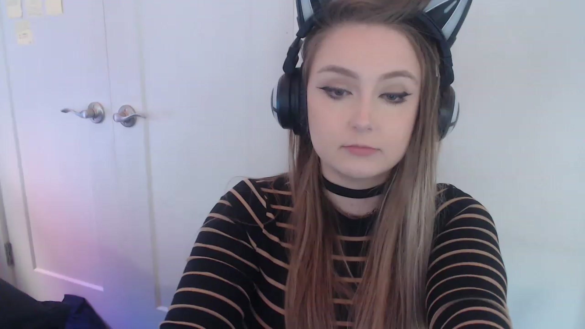 Gallery image thumbnail from LibbyxDoe's myfreecams stream on, 04/05/2023, 14:45 image 14 of 20