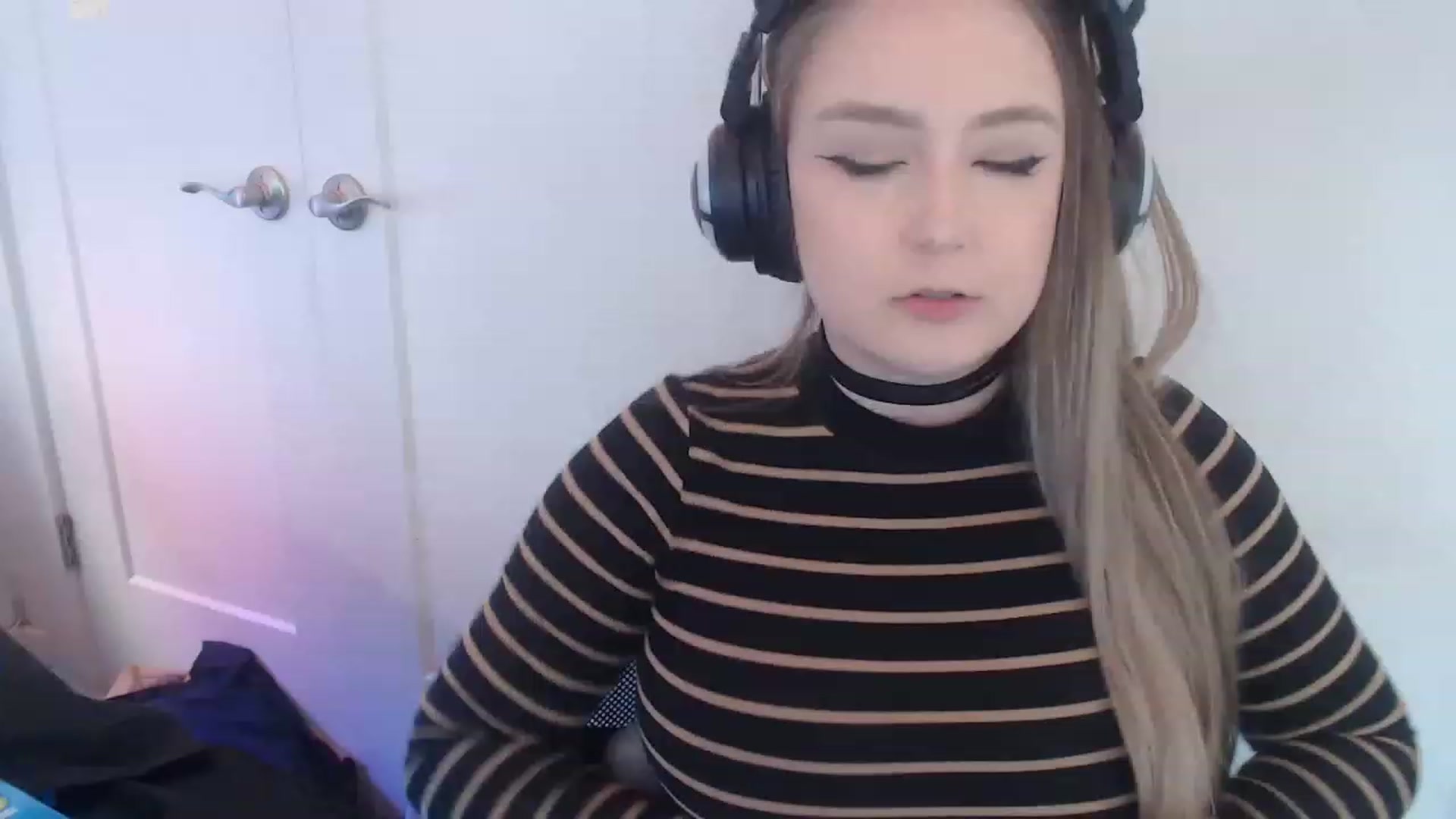 Gallery image thumbnail from LibbyxDoe's myfreecams stream on, 04/05/2023, 14:45 image 18 of 20