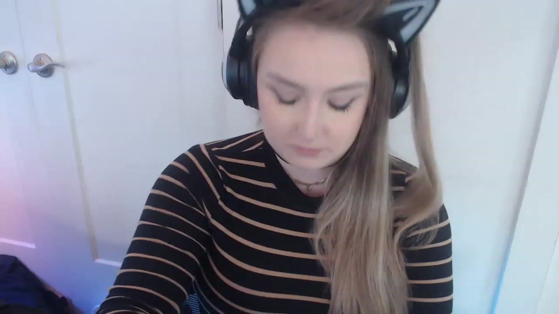 Gallery image thumbnail from LibbyxDoe's myfreecams stream on, 04/05/2023, 15:35 image 8 of 20