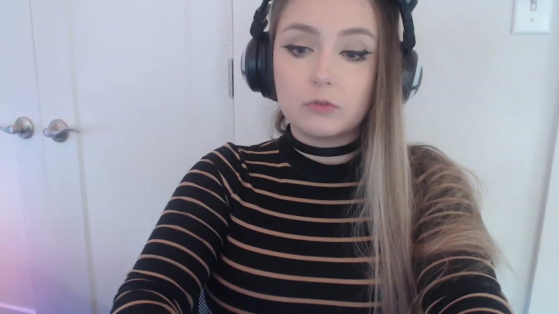 Gallery image thumbnail from LibbyxDoe's myfreecams stream on, 04/05/2023, 15:35 image 4 of 20