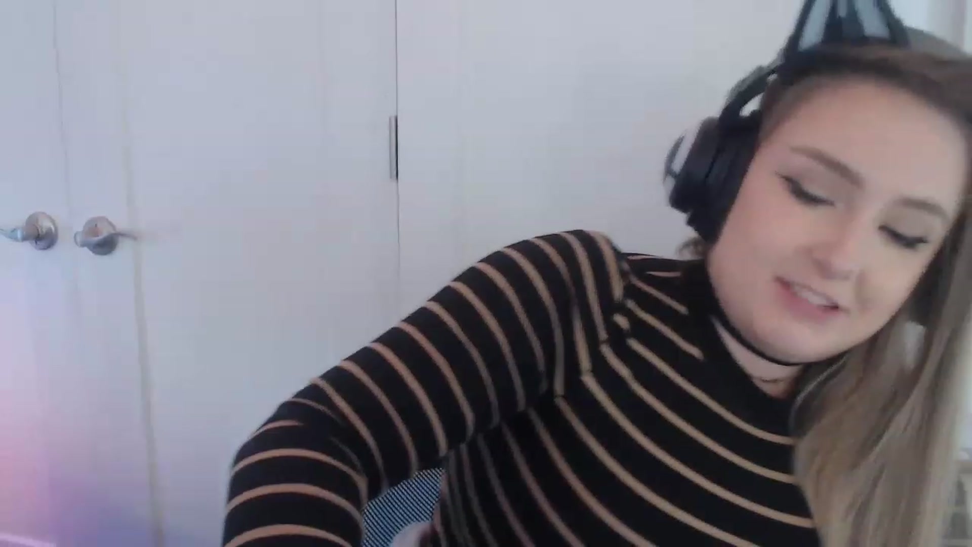 Gallery image thumbnail from LibbyxDoe's myfreecams stream on, 04/05/2023, 15:35 image 6 of 20