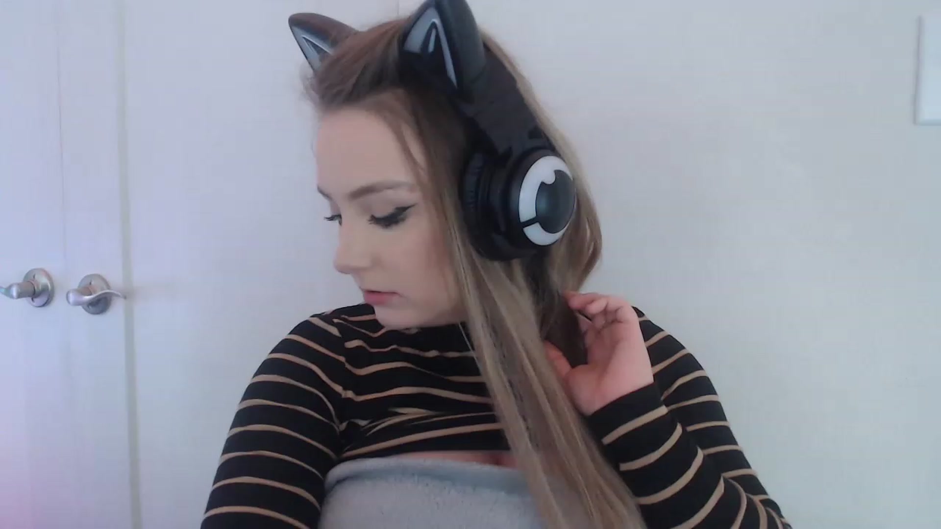 Gallery image thumbnail from LibbyxDoe's myfreecams stream on, 04/05/2023, 16:32 image 4 of 20