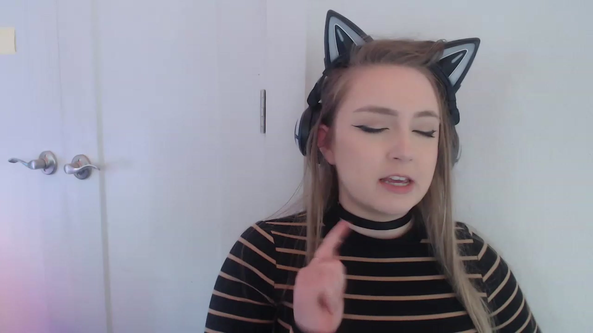 Gallery image thumbnail from LibbyxDoe's myfreecams stream on, 04/05/2023, 16:32 image 12 of 20