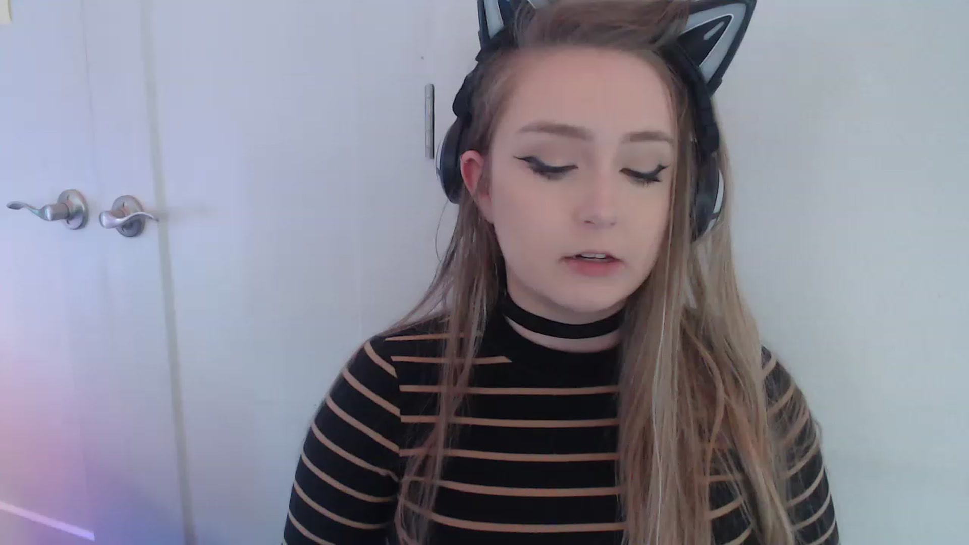 Gallery image thumbnail from LibbyxDoe's myfreecams stream on, 04/05/2023, 16:32 image 13 of 20