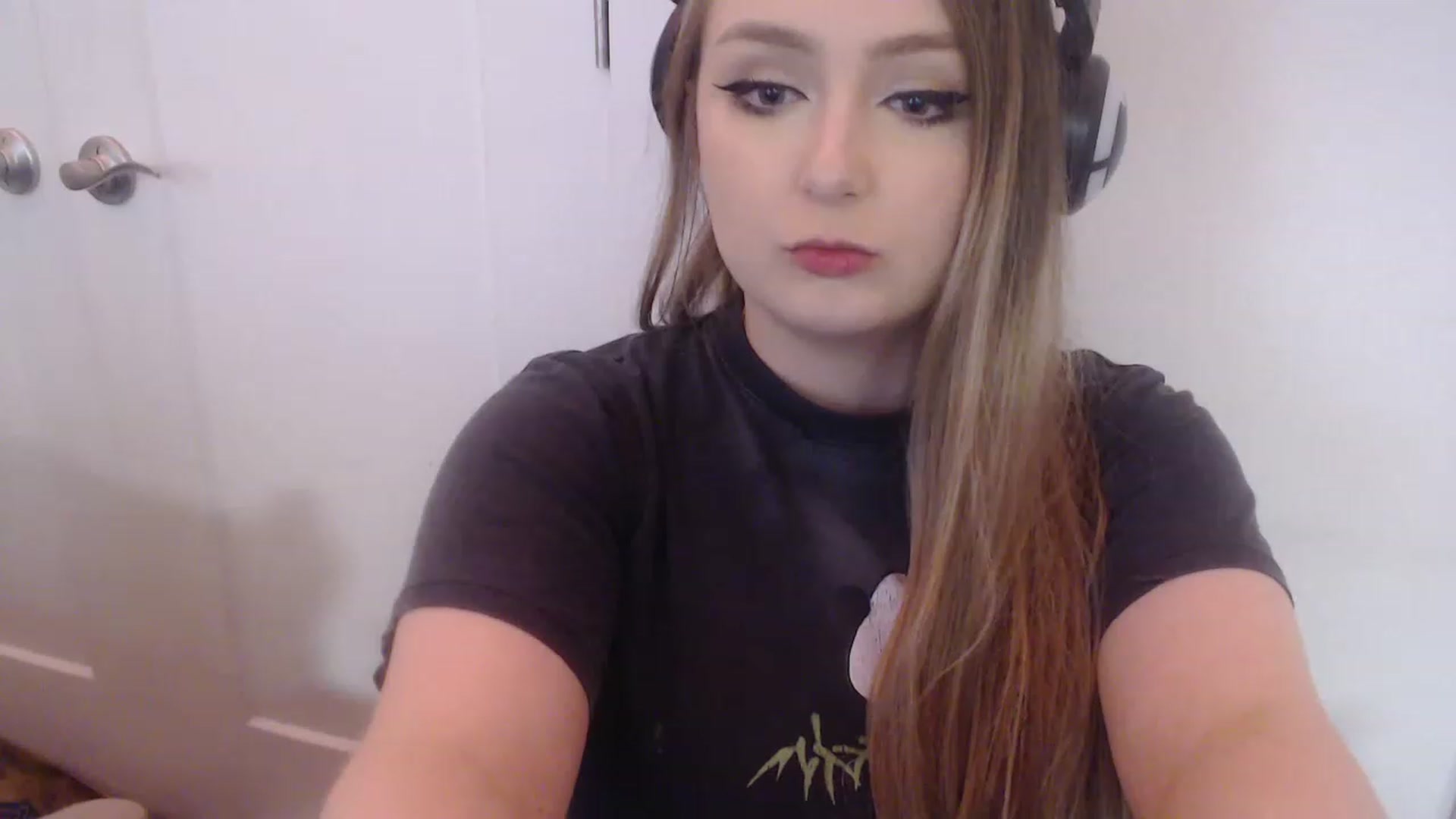 Gallery image thumbnail from LibbyxDoe's myfreecams stream on, 04/06/2023, 10:41 image 15 of 20